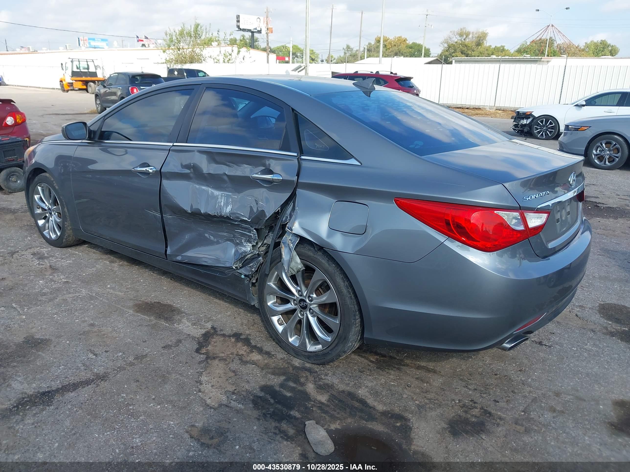 HYUNDAI SONATA image 3