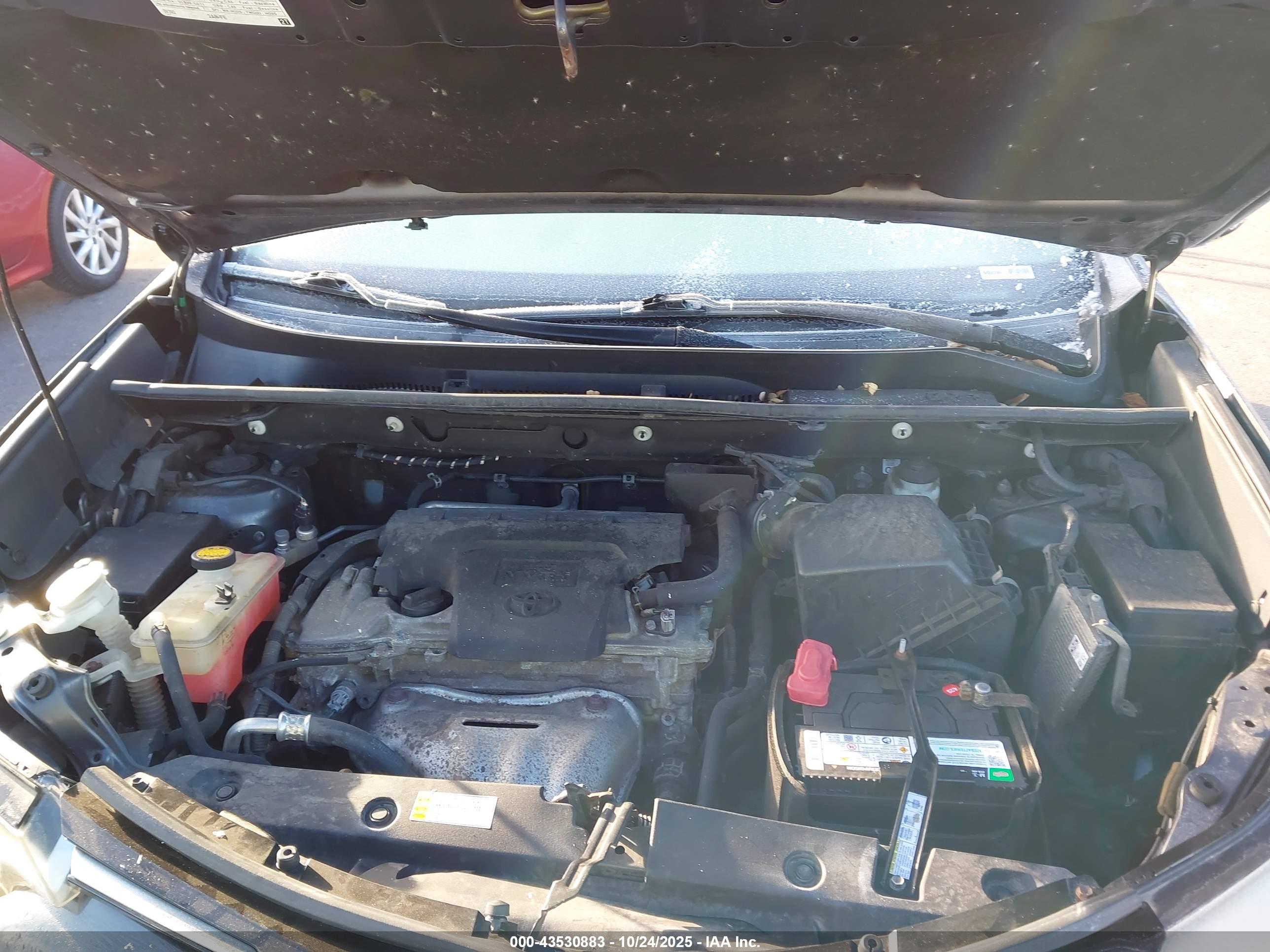 TOYOTA RAV4 image 10