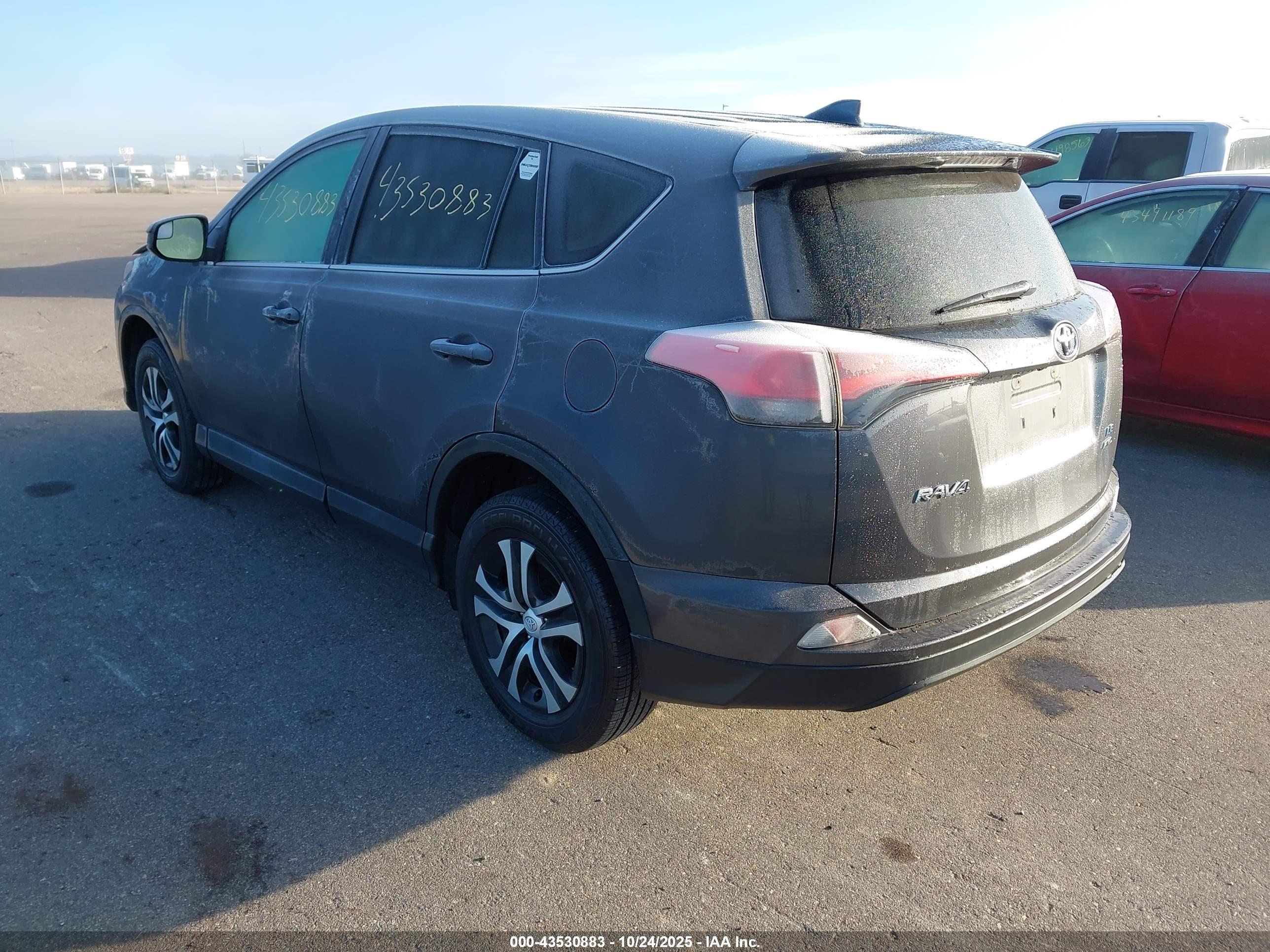 TOYOTA RAV4 image 3