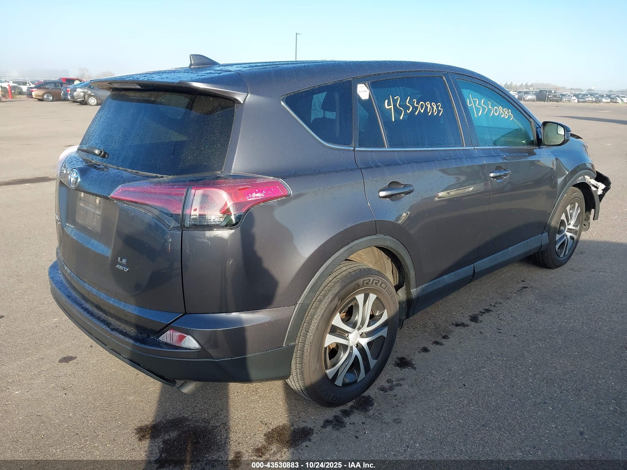 TOYOTA RAV4 image 4
