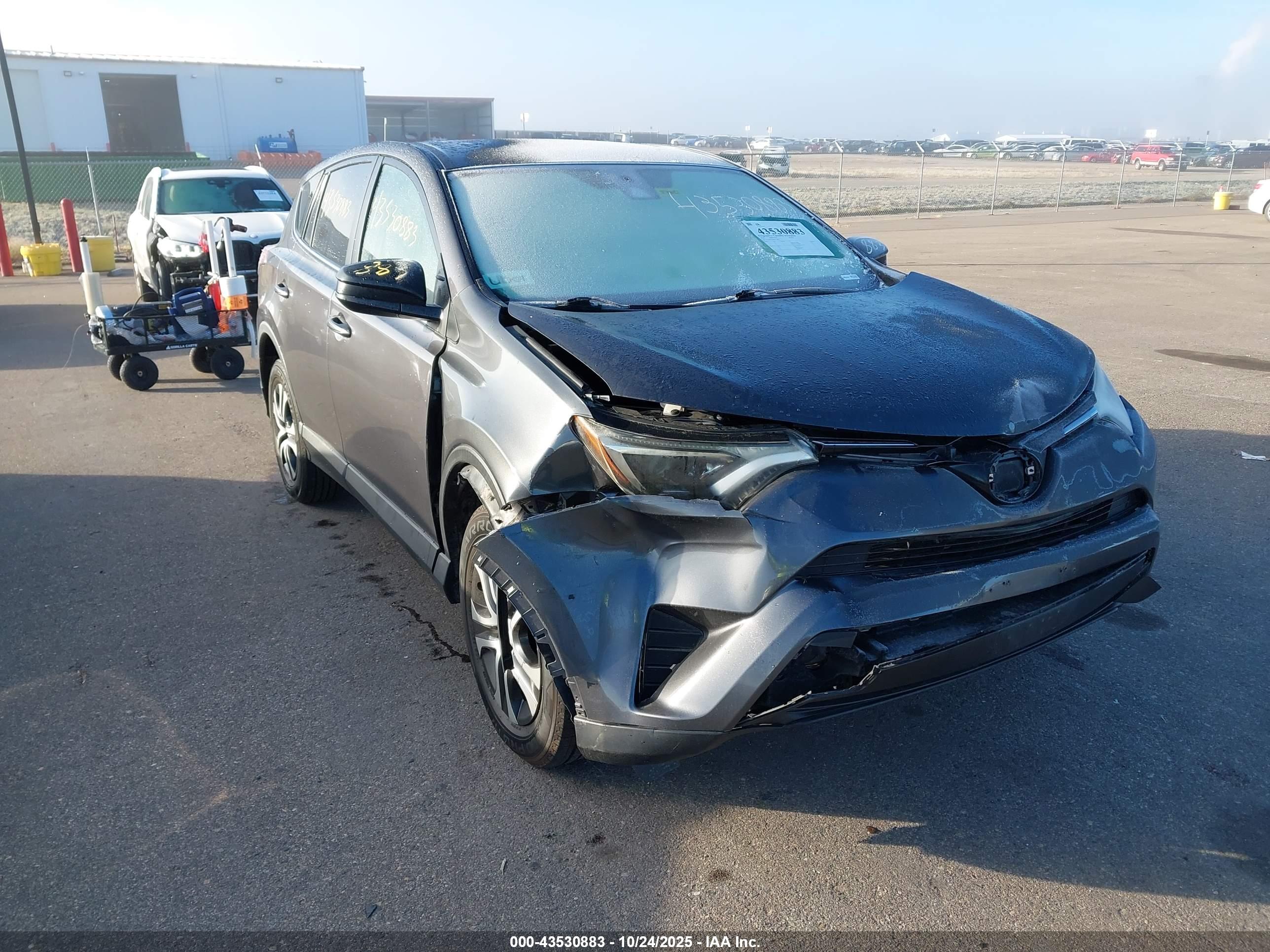 TOYOTA RAV4 image 6