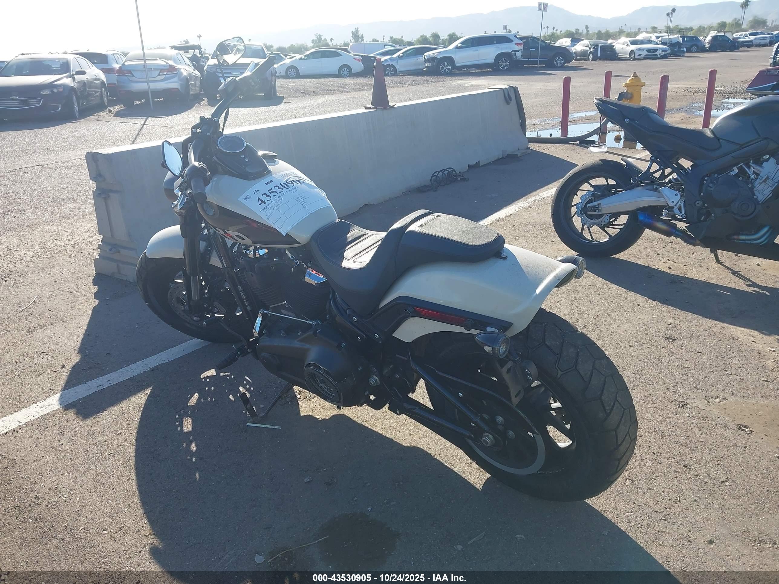 HARLEY-DAVIDSON FXFBS image 3