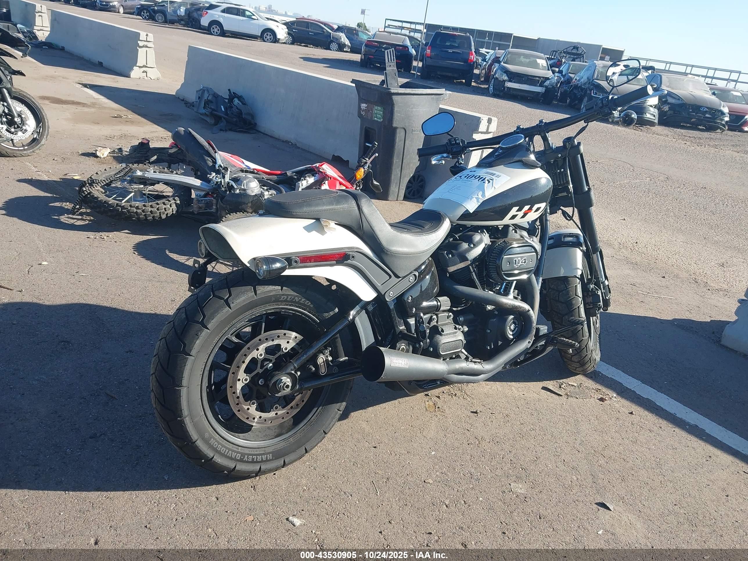 HARLEY-DAVIDSON FXFBS image 4