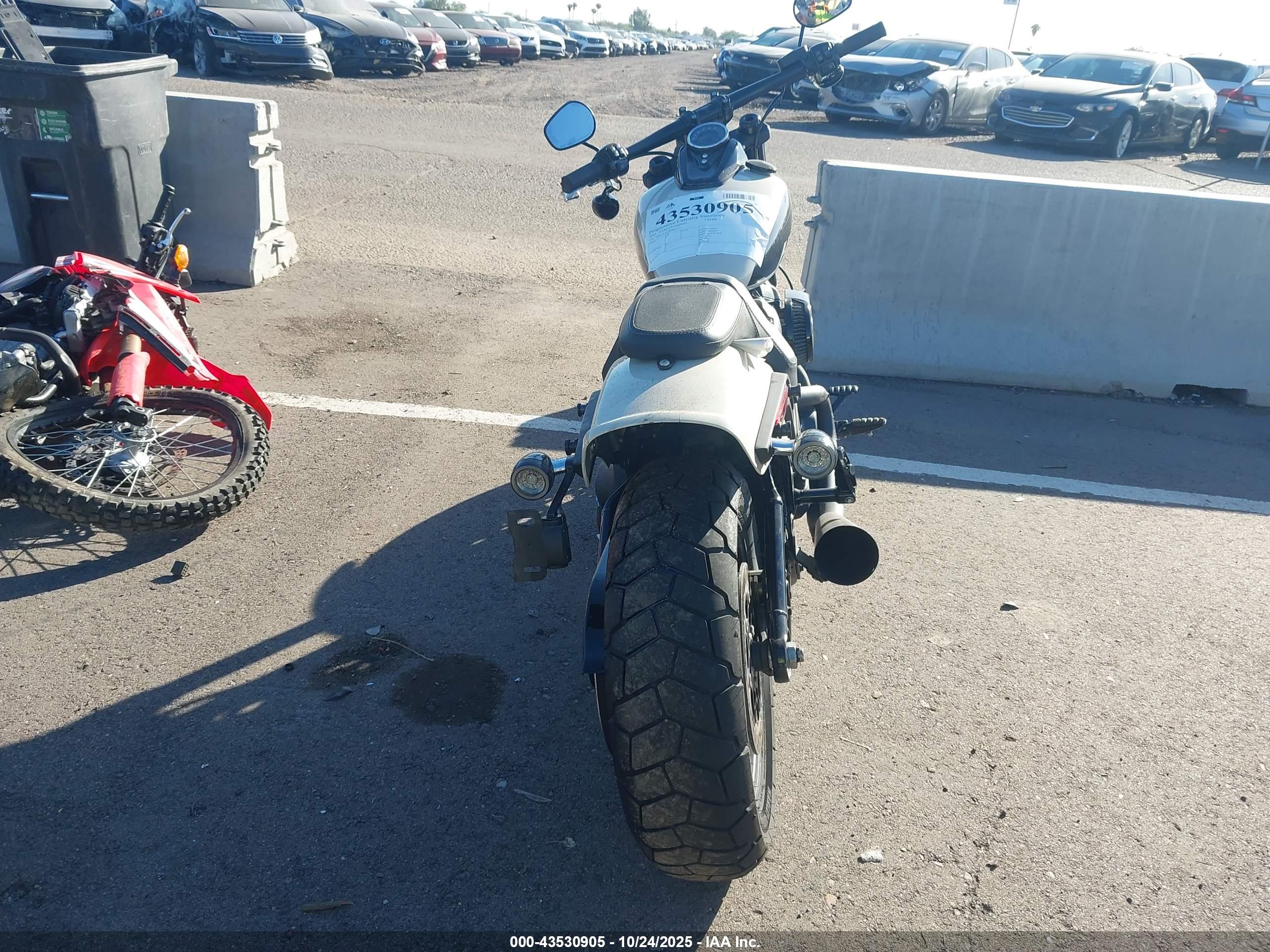 HARLEY-DAVIDSON FXFBS image 6