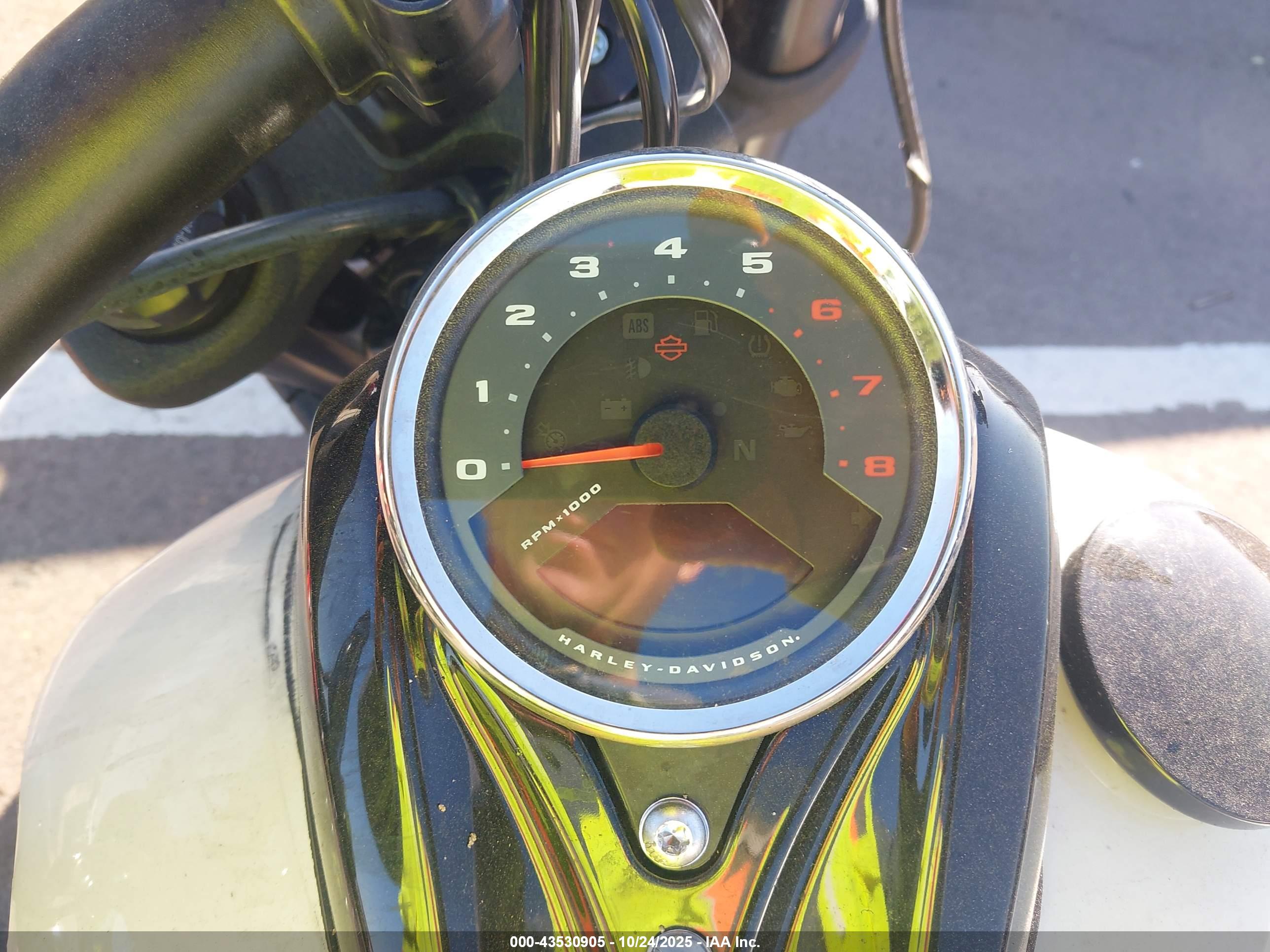 HARLEY-DAVIDSON FXFBS image 7