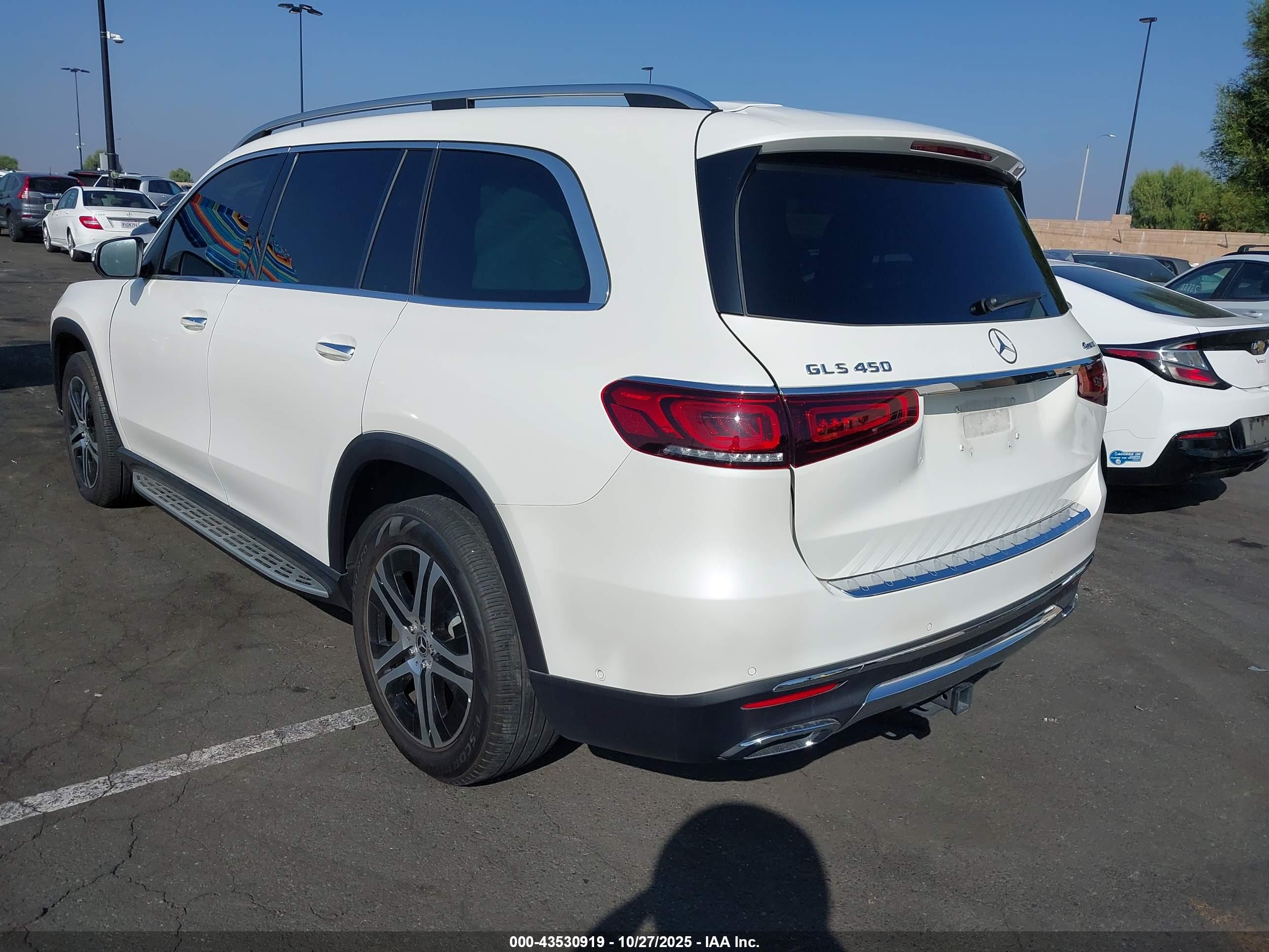 MERCEDES-BENZ GLS image 3