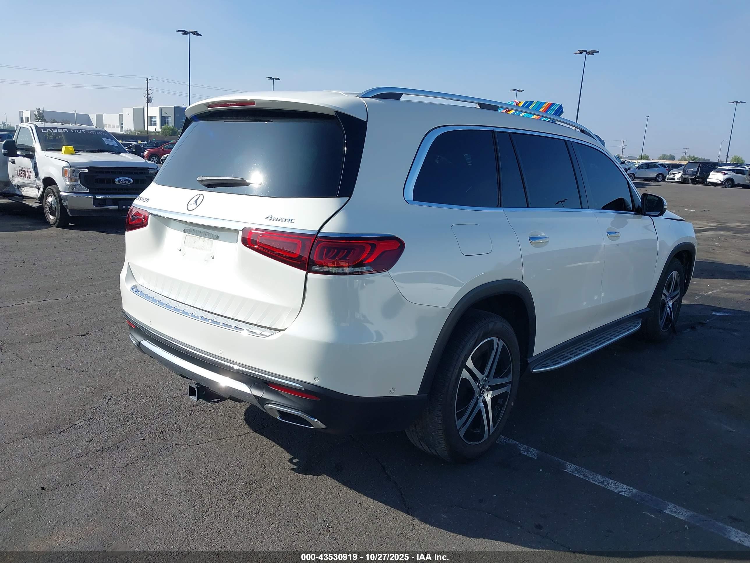 MERCEDES-BENZ GLS image 4