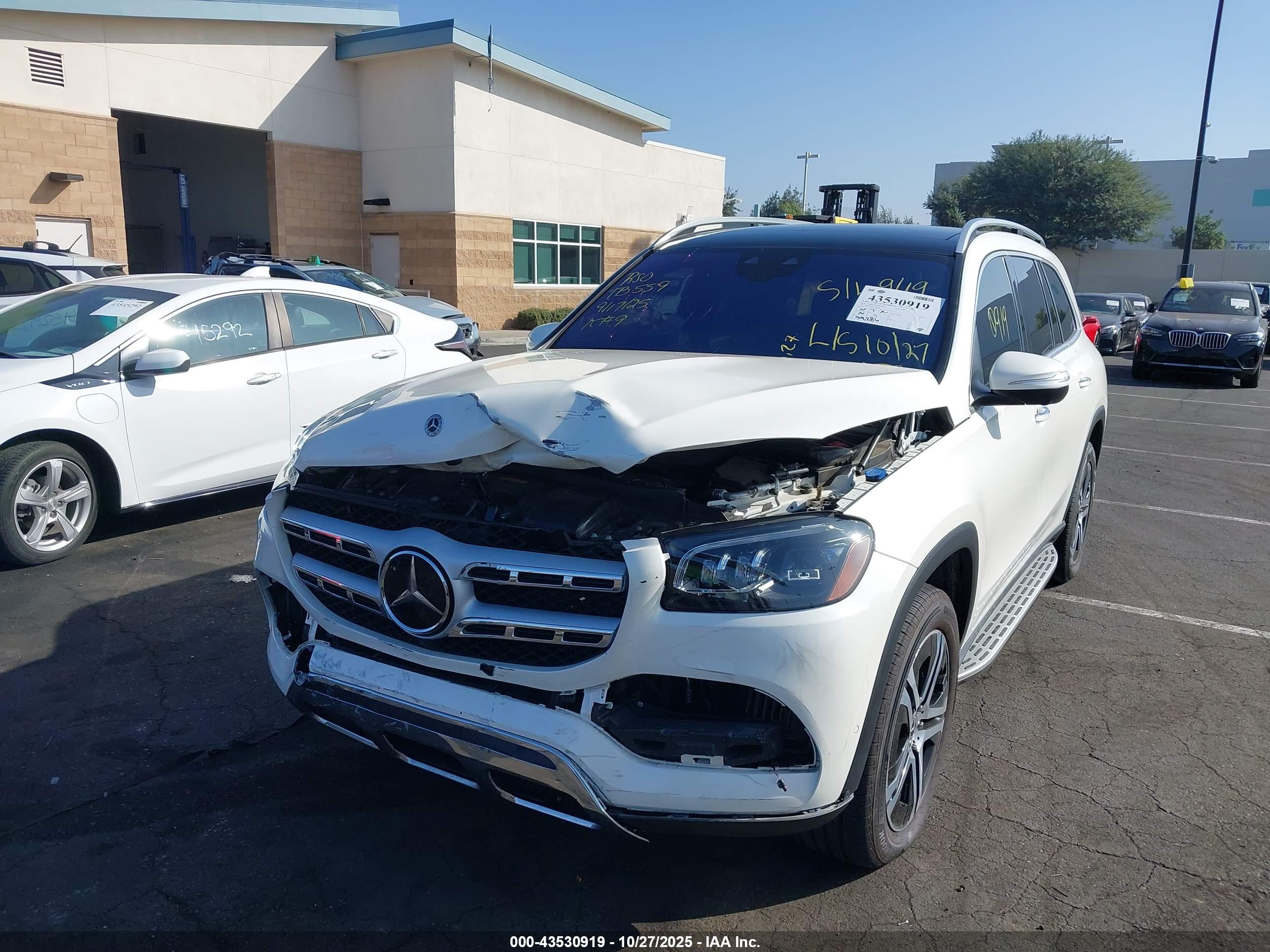 MERCEDES-BENZ GLS image 6