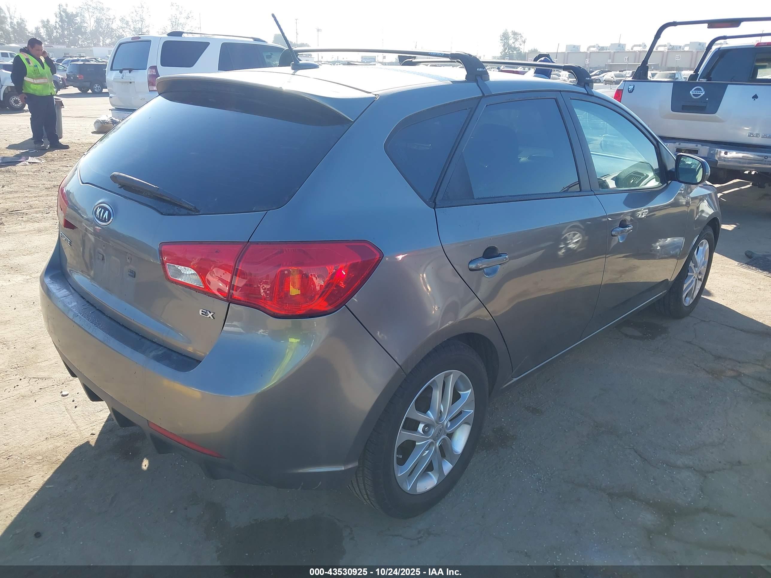 KIA FORTE image 4