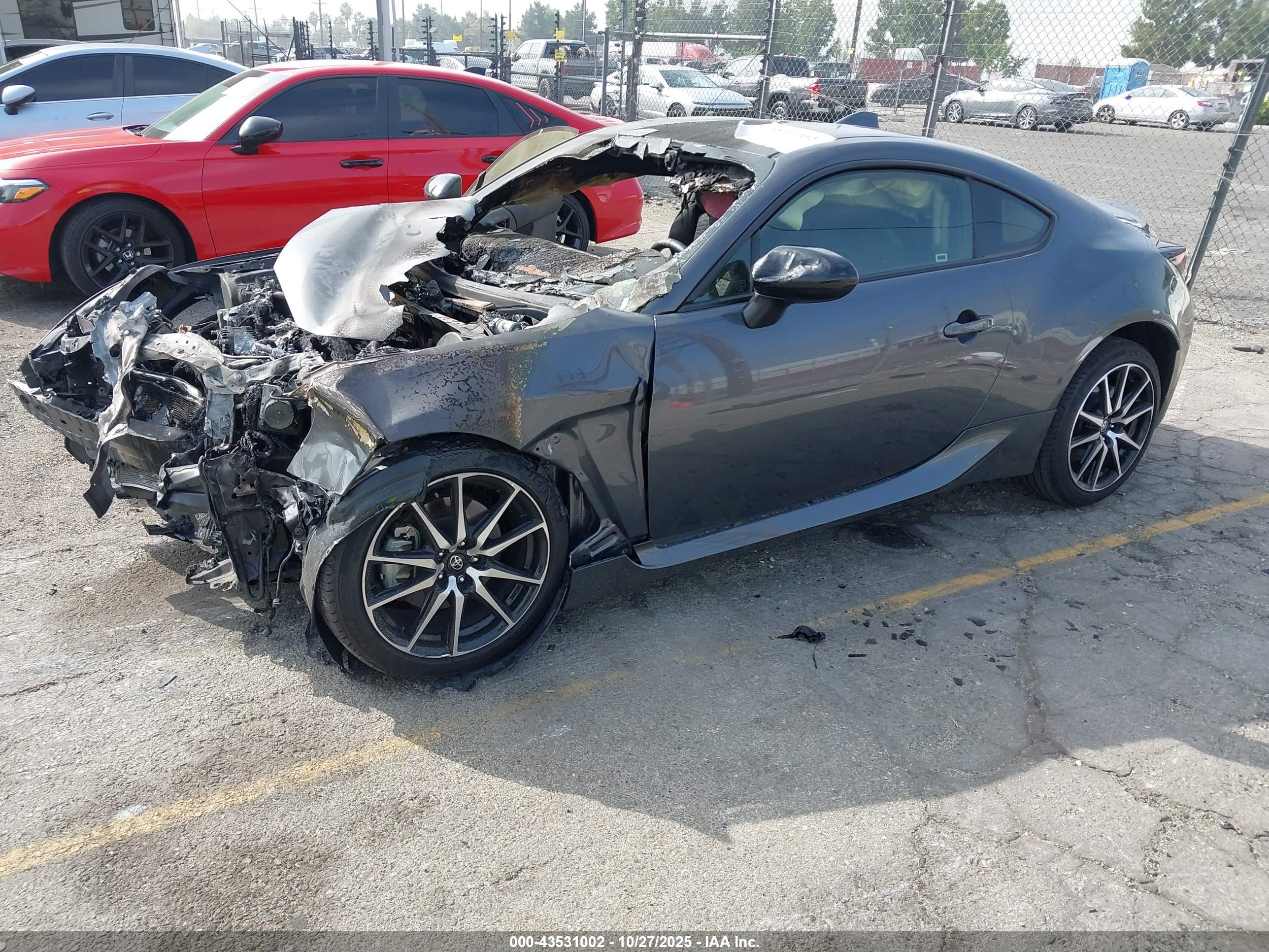 TOYOTA GR86 image 2