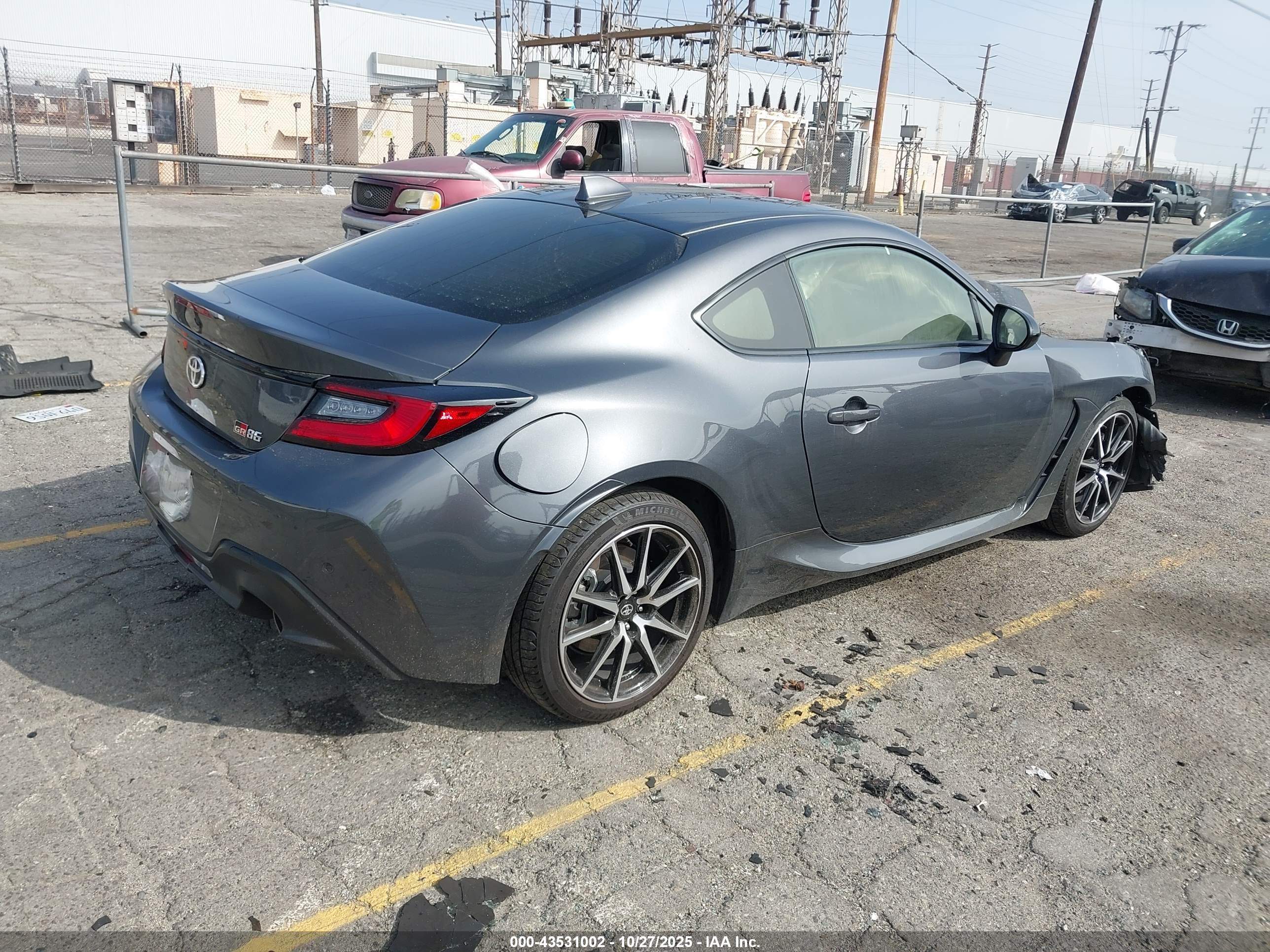TOYOTA GR86 image 4