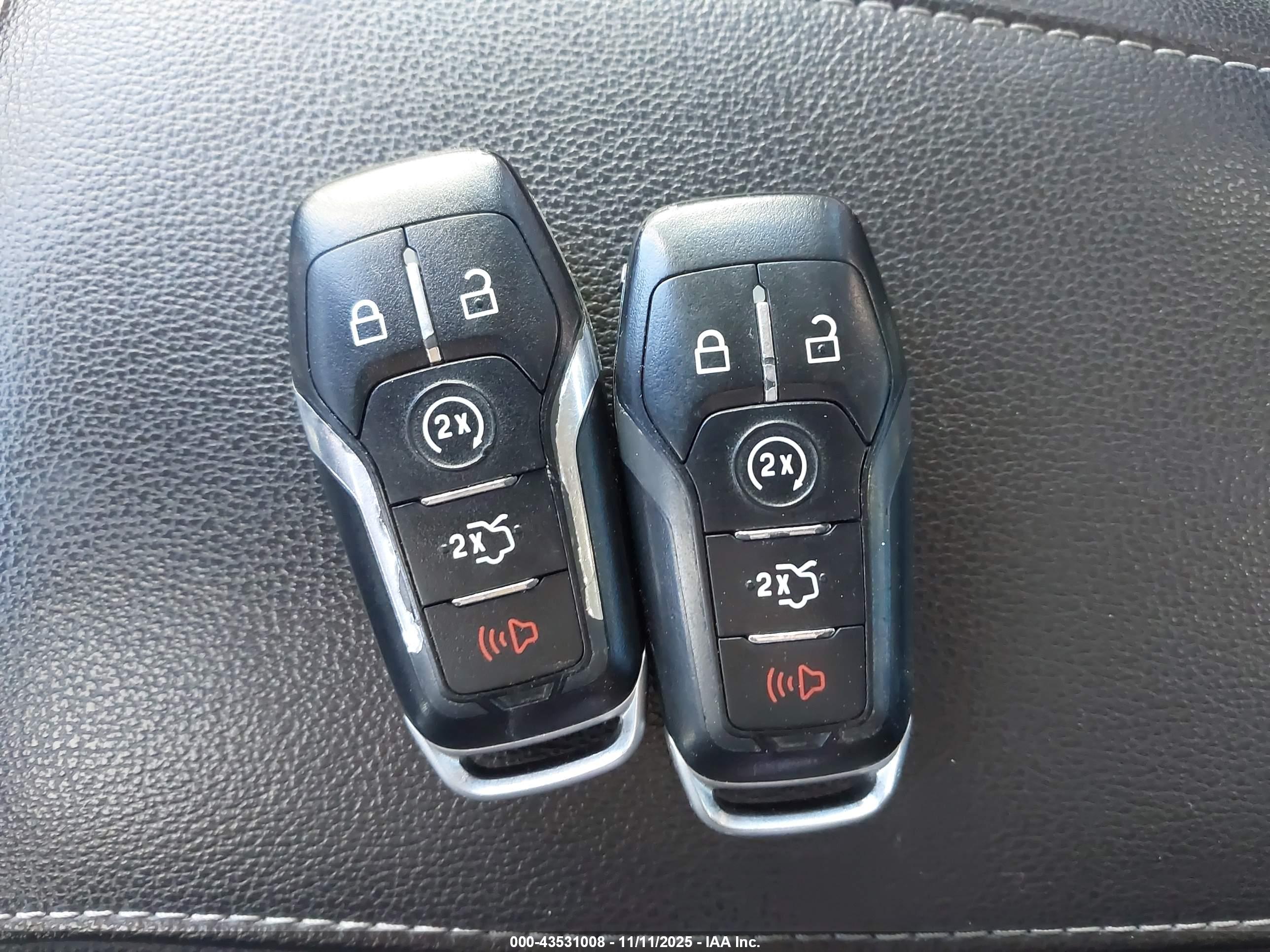 FORD FUSION image 11
