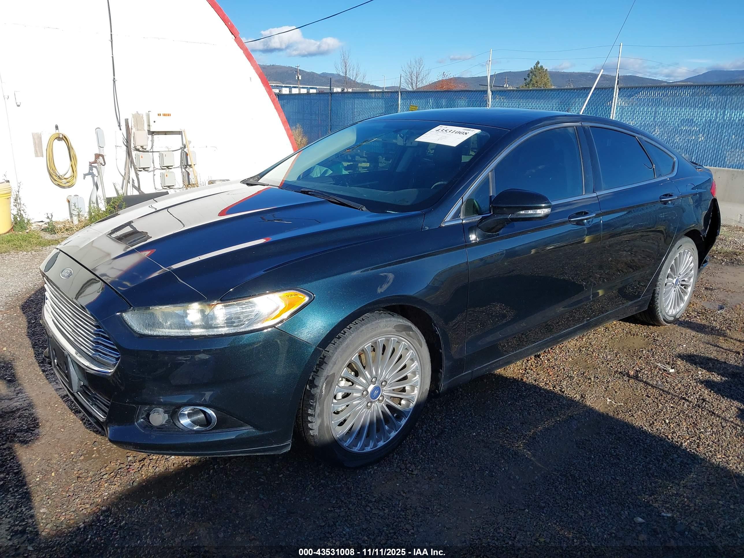FORD FUSION image 2