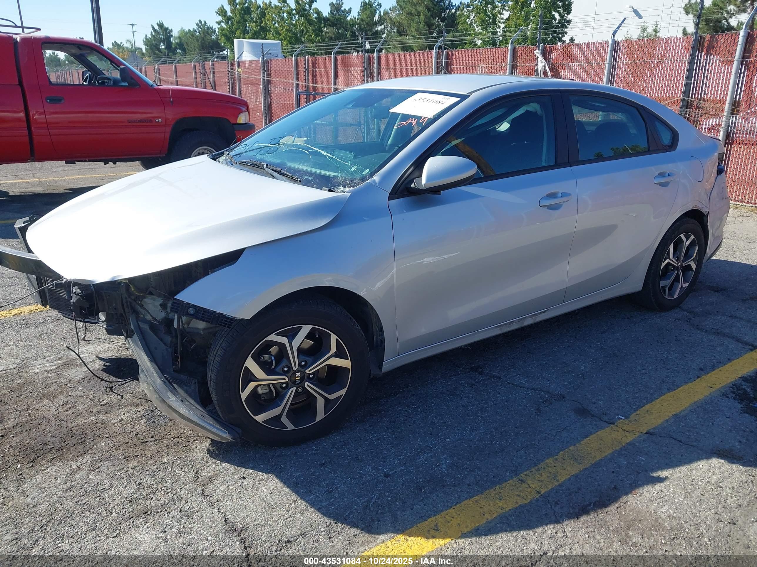 KIA FORTE image 2