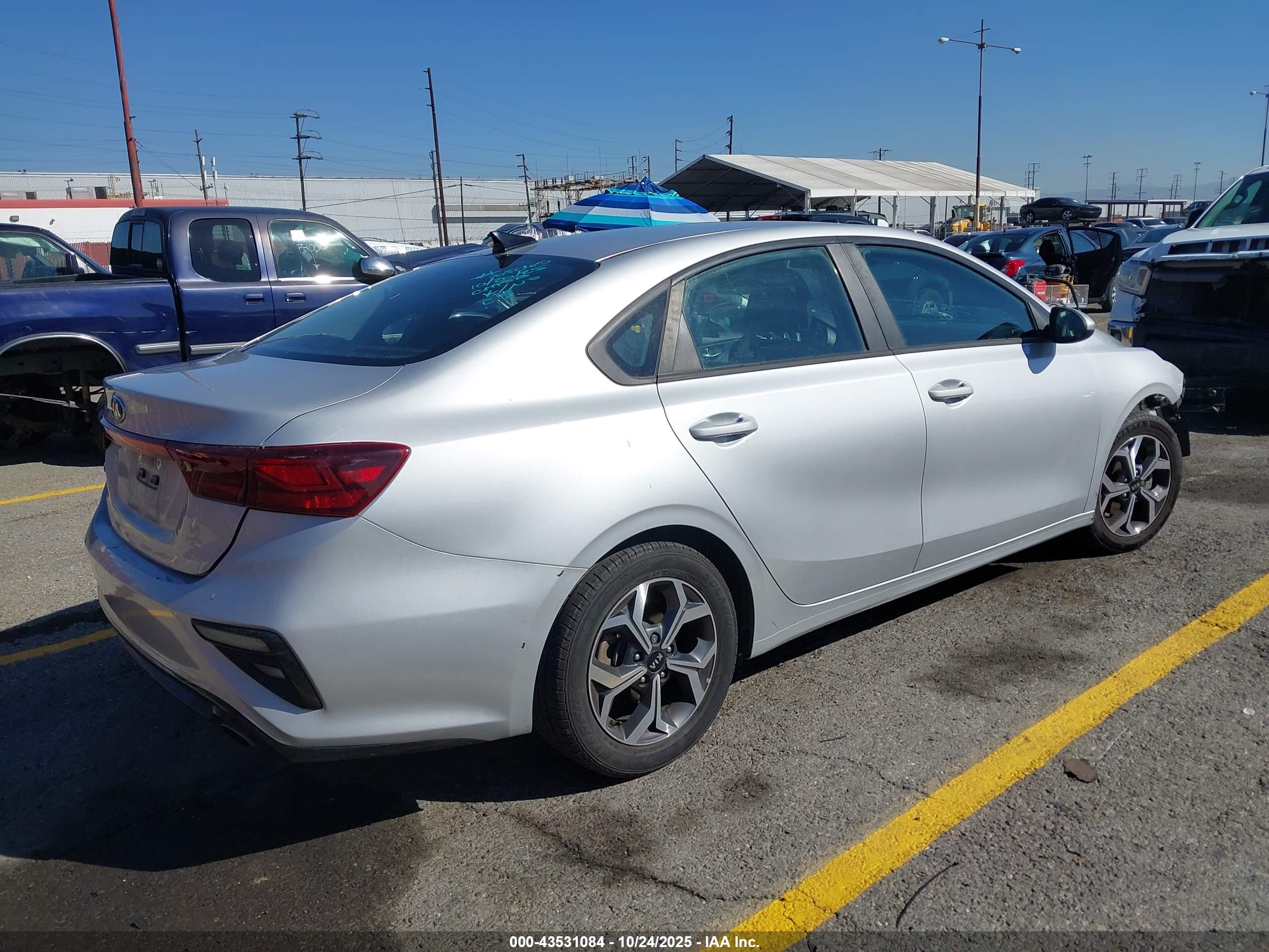 KIA FORTE image 4