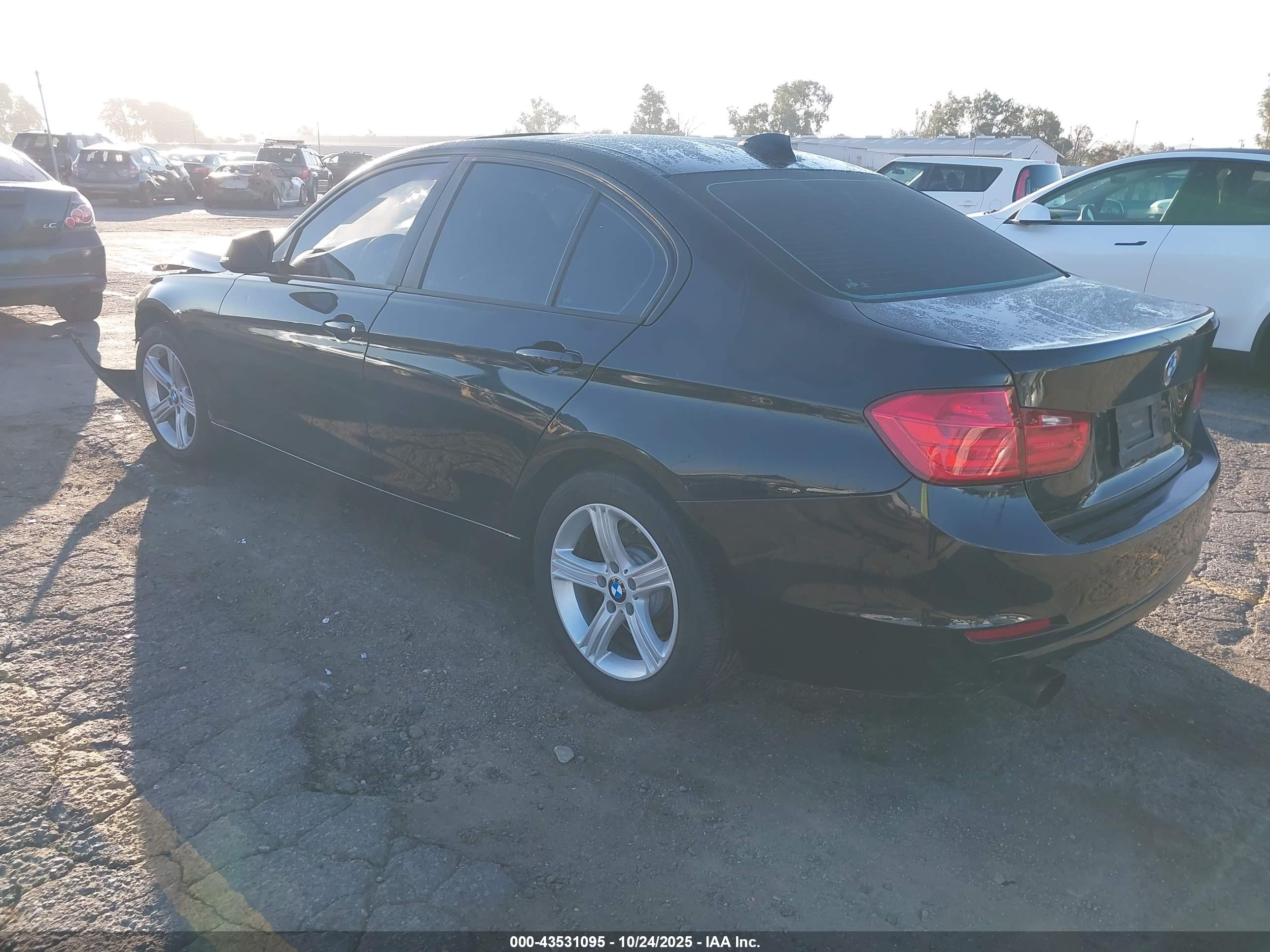 BMW 328I image 3