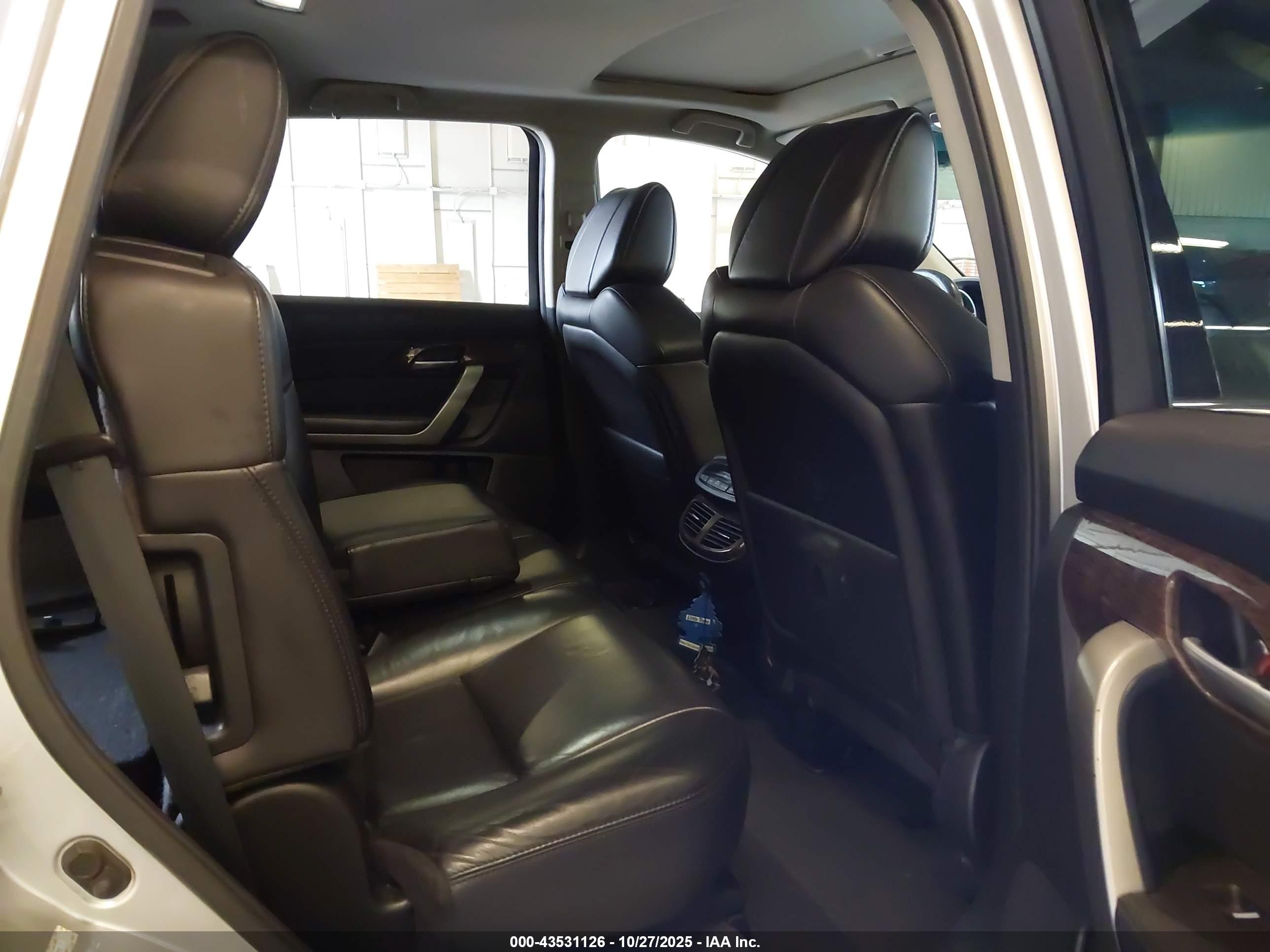ACURA MDX image 8
