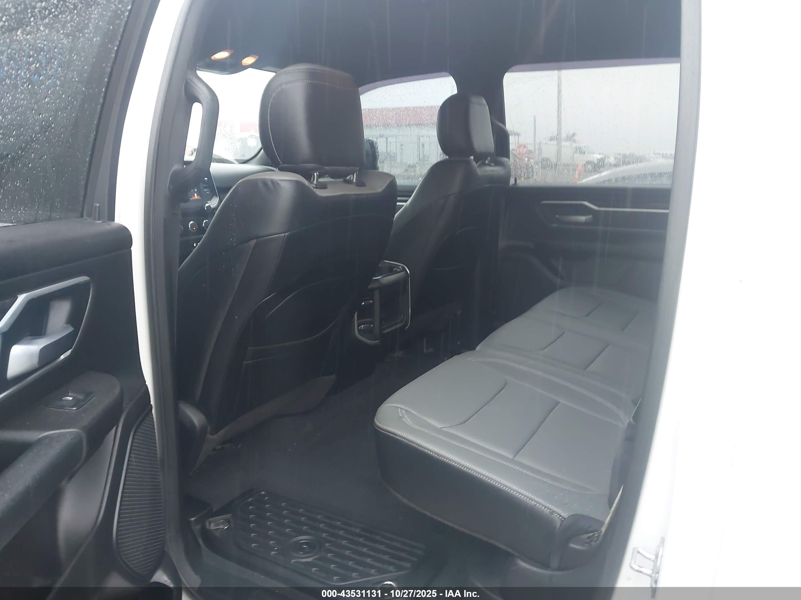RAM 1500 image 8