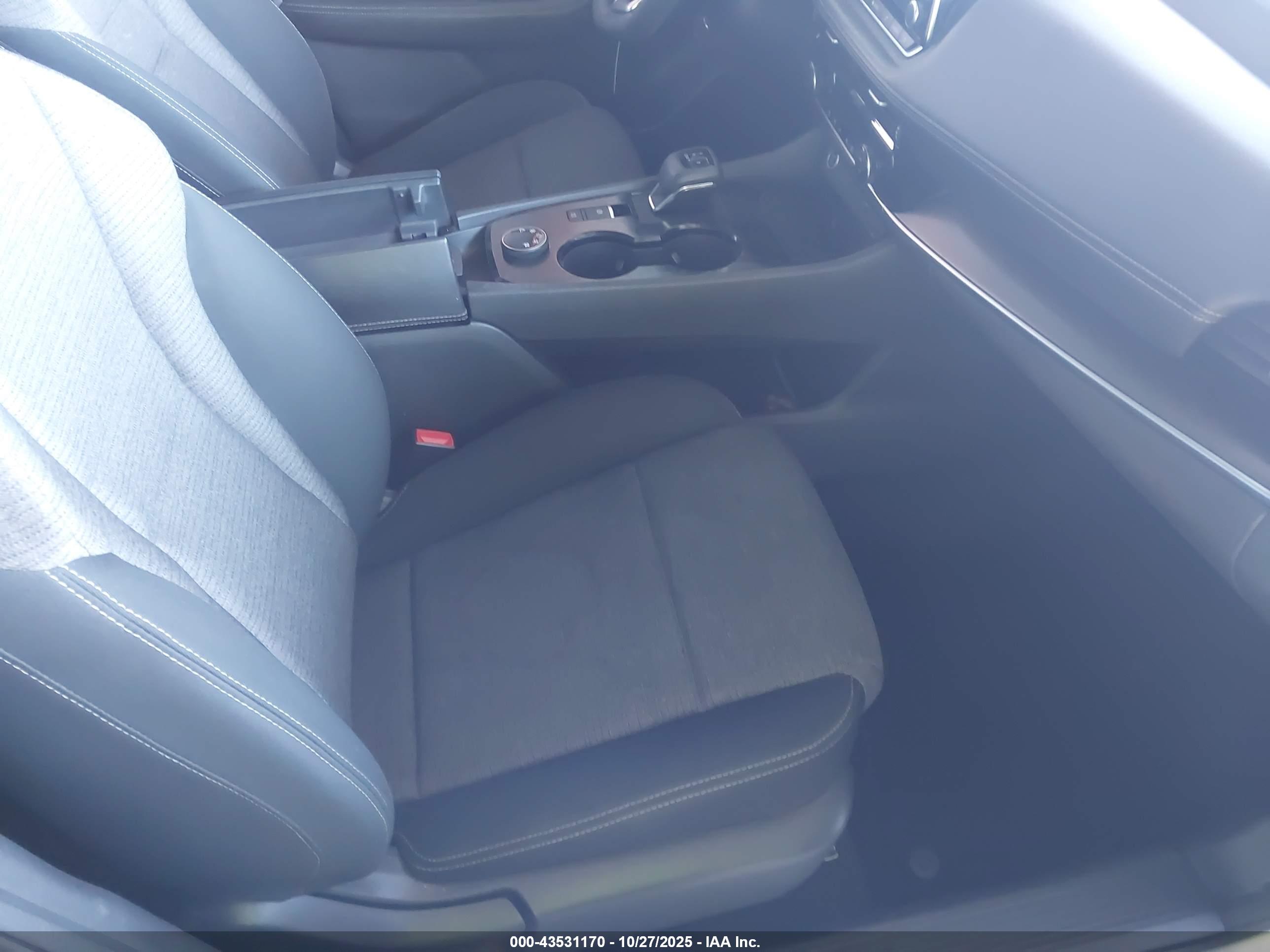 NISSAN ROGUE image 5