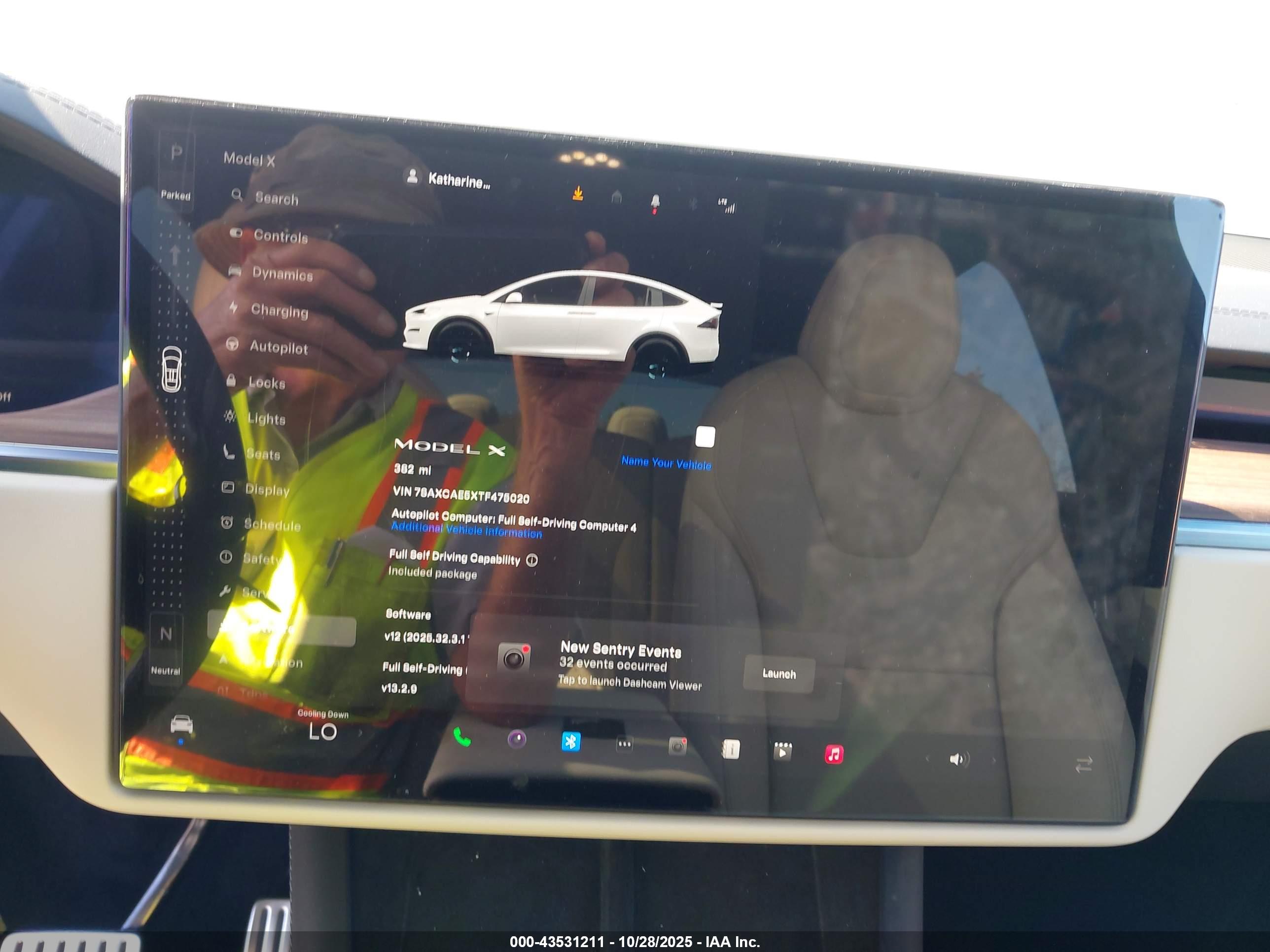 TESLA MODEL image 7