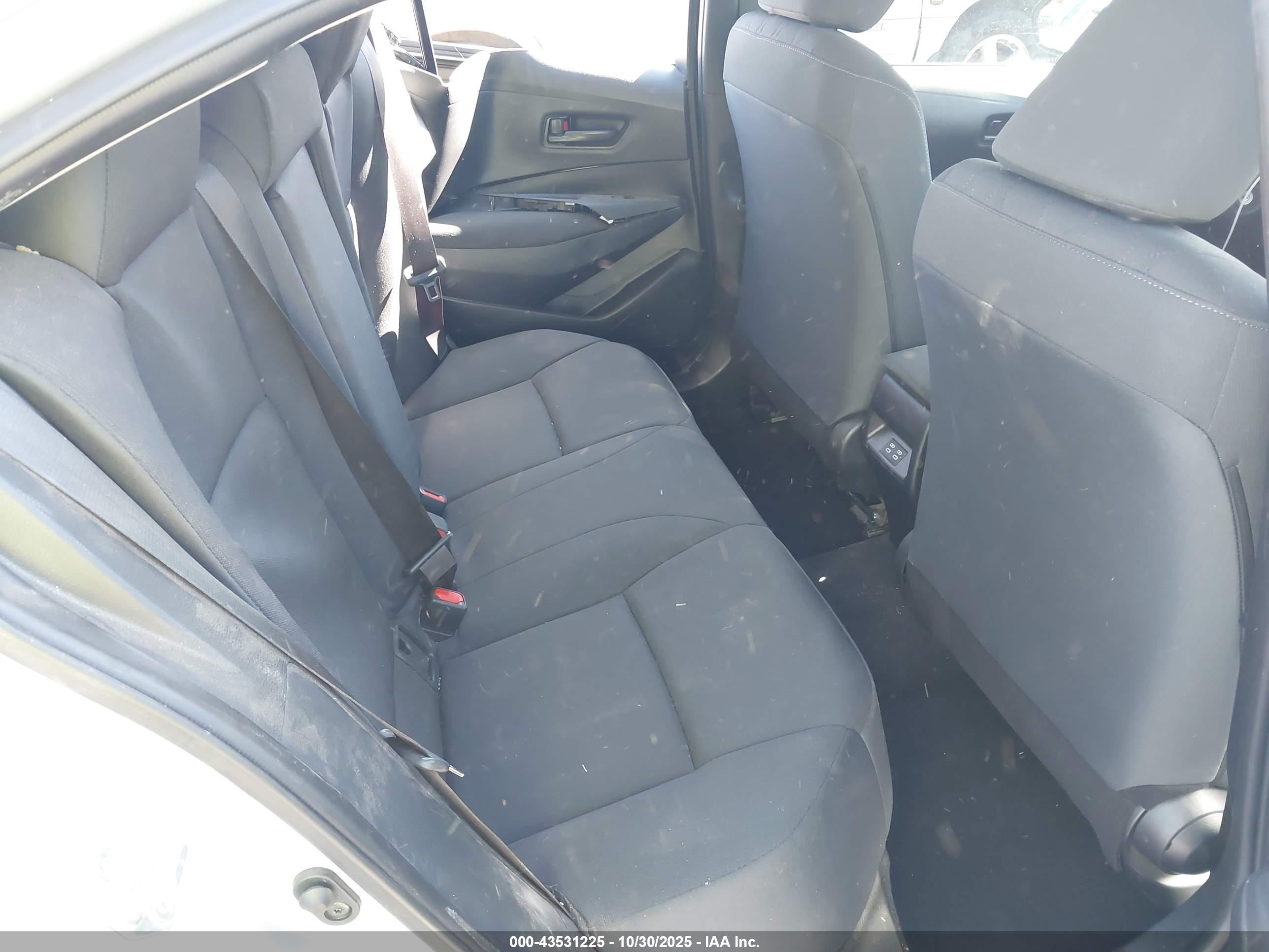 TOYOTA COROLLA image 8