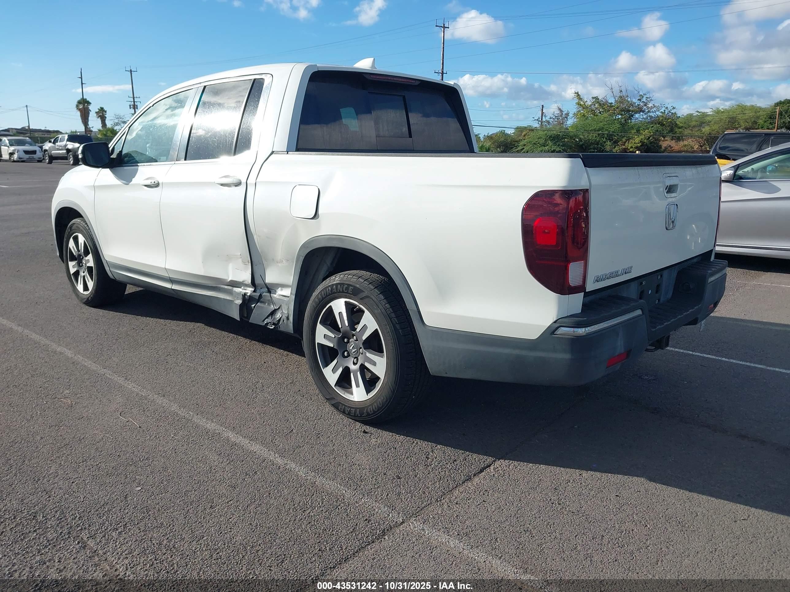 HONDA RIDGELINE image 3