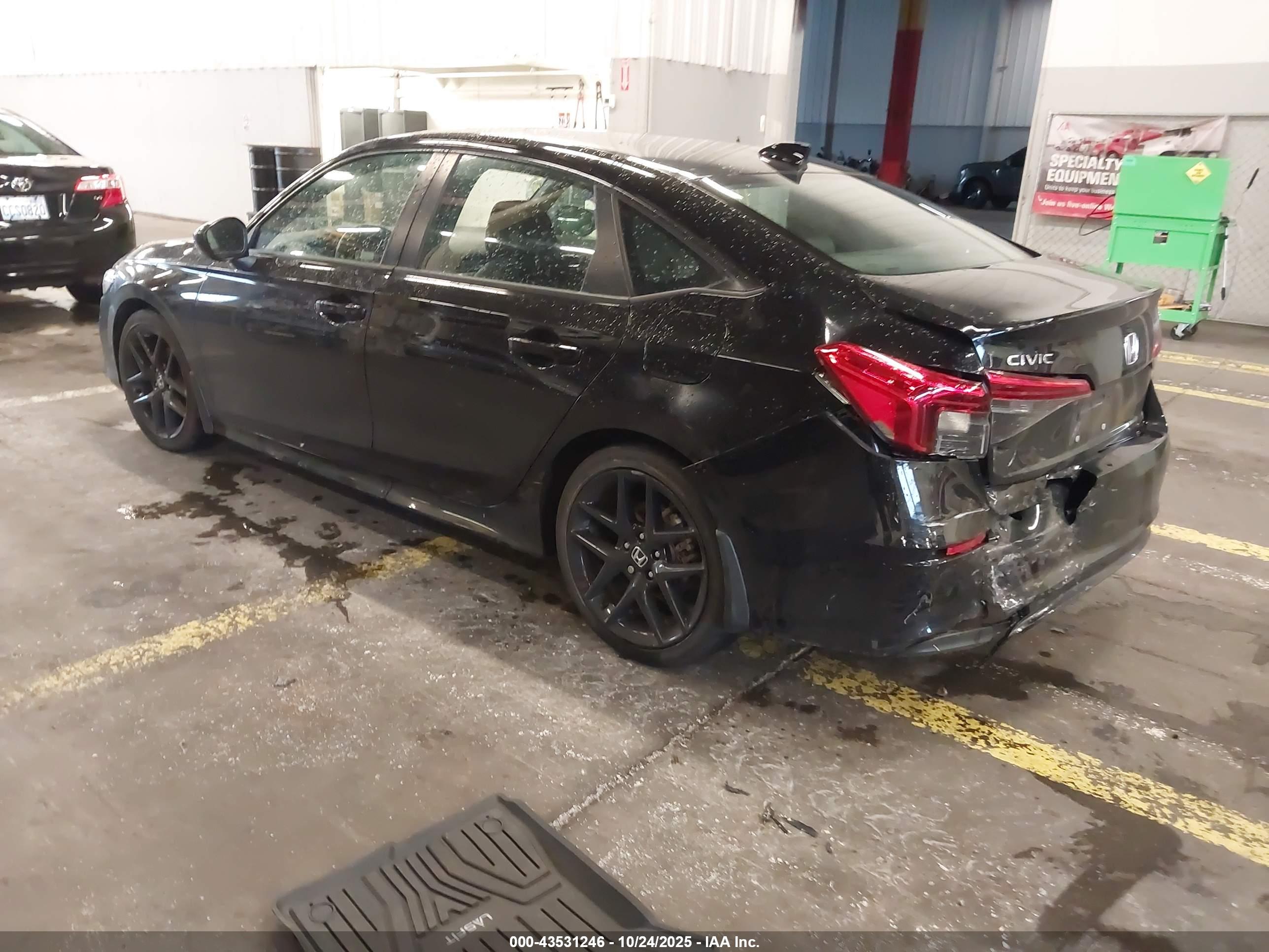 HONDA CIVIC image 3