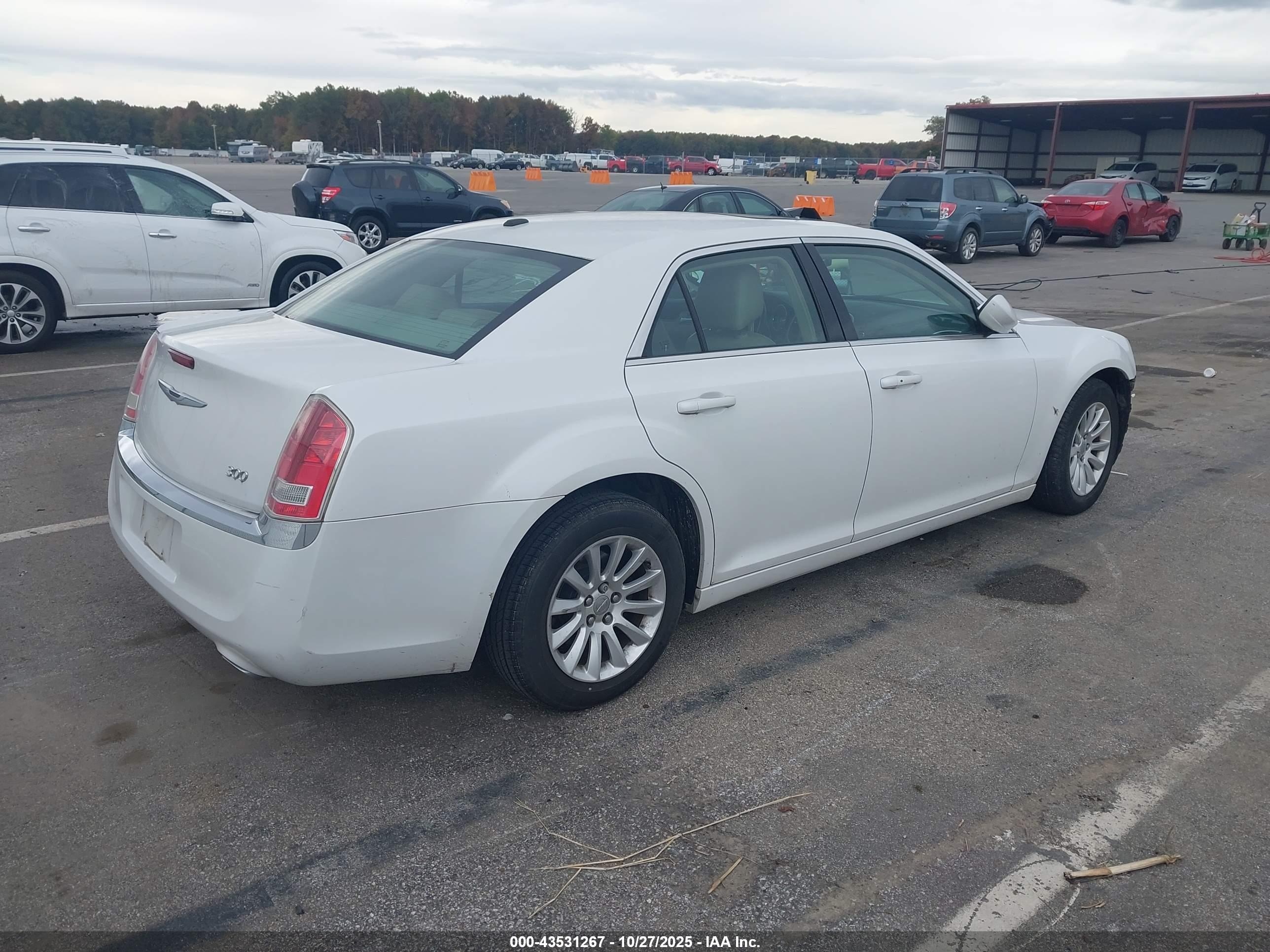 CHRYSLER 300 image 4