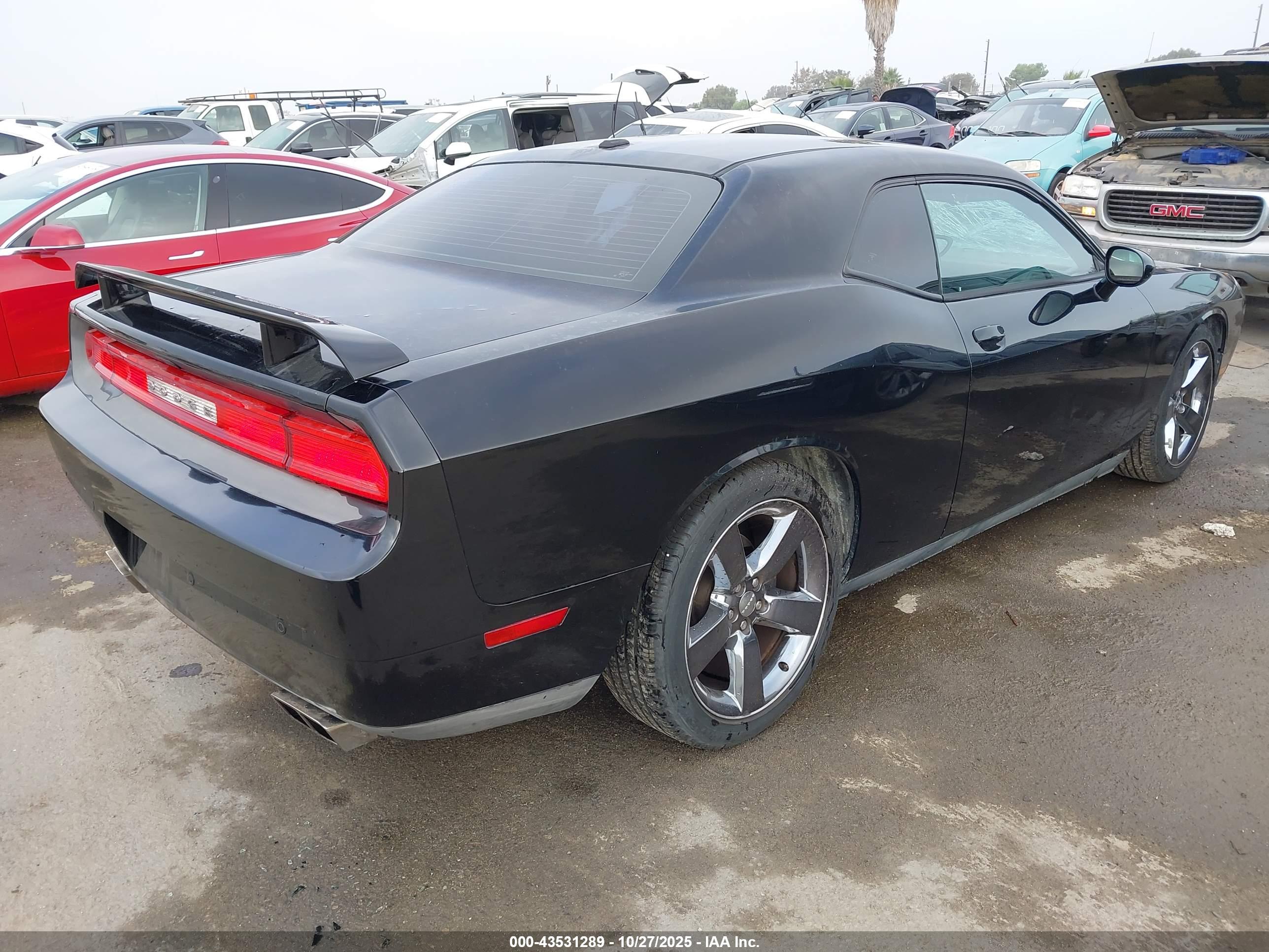 DODGE CHALLENGER image 4