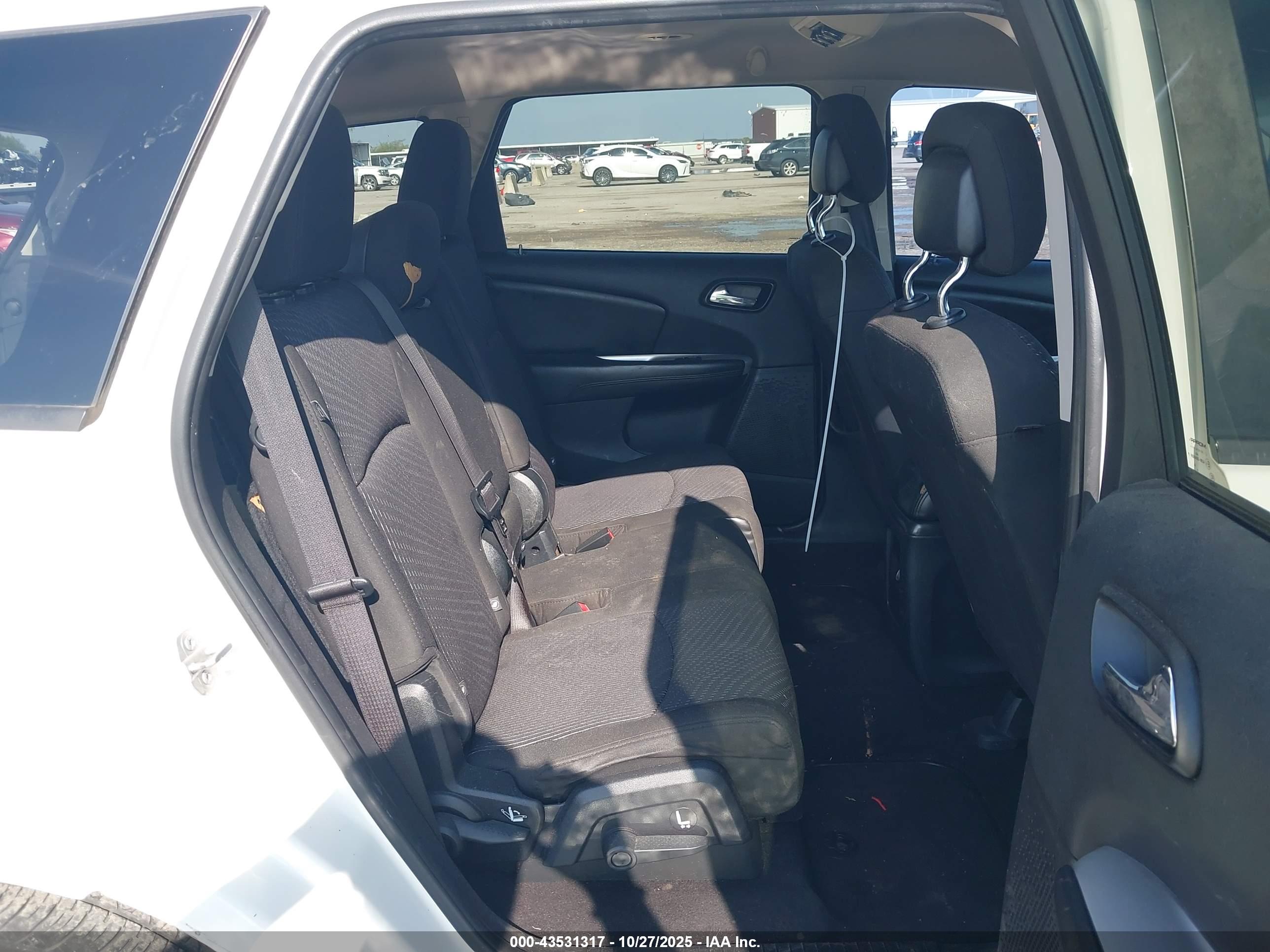 DODGE JOURNEY image 8