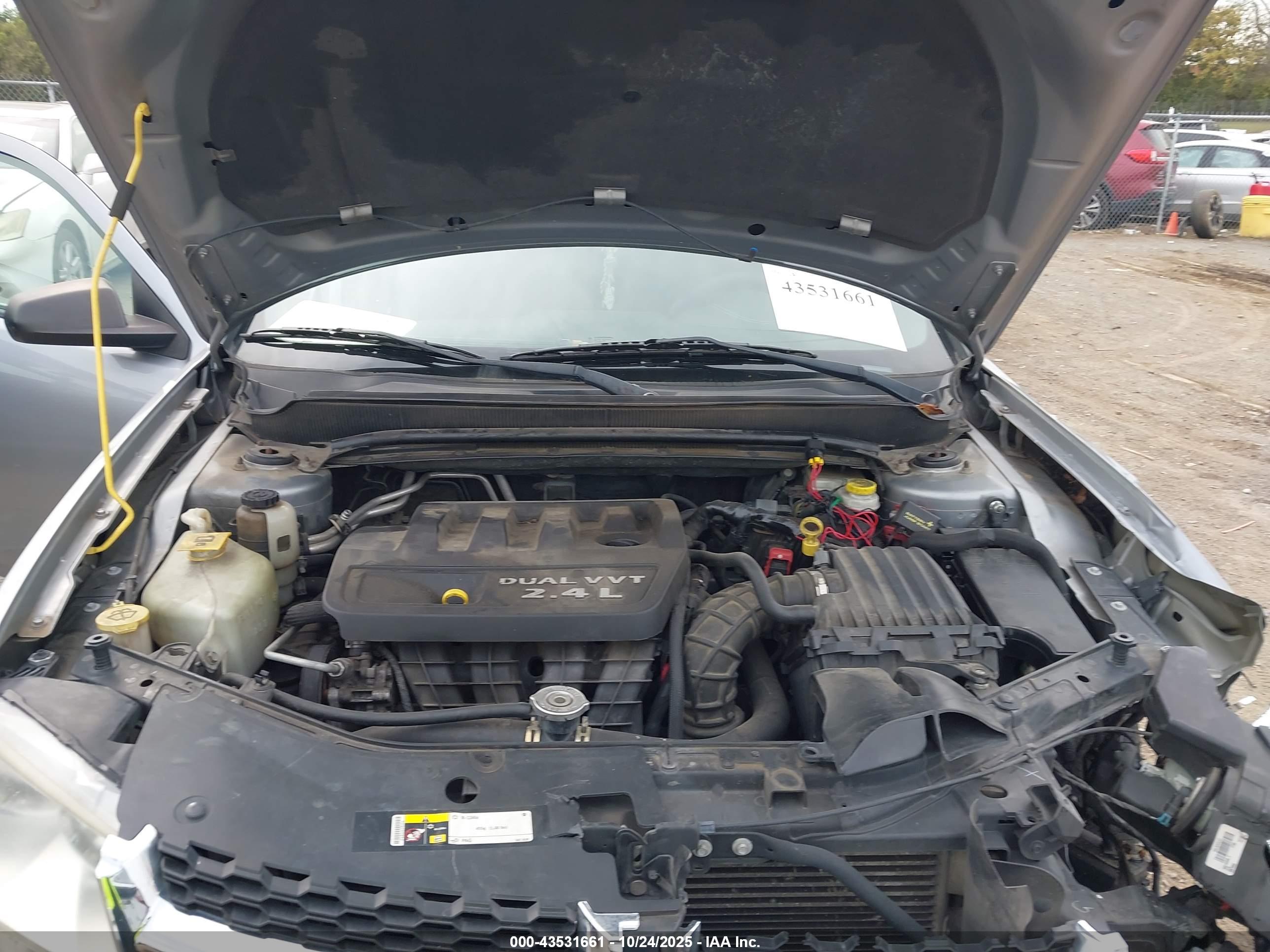 DODGE AVENGER image 10