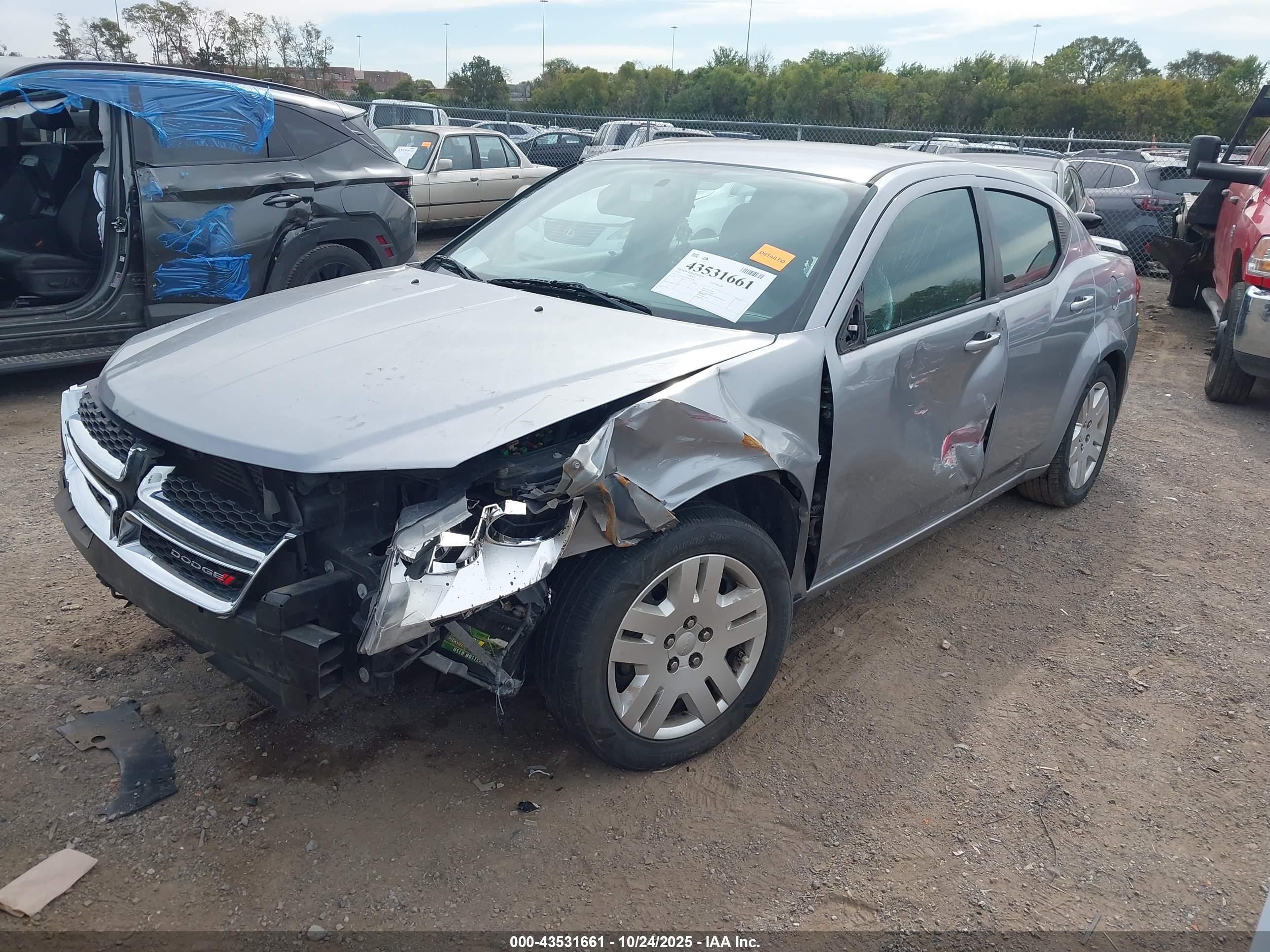DODGE AVENGER image 2