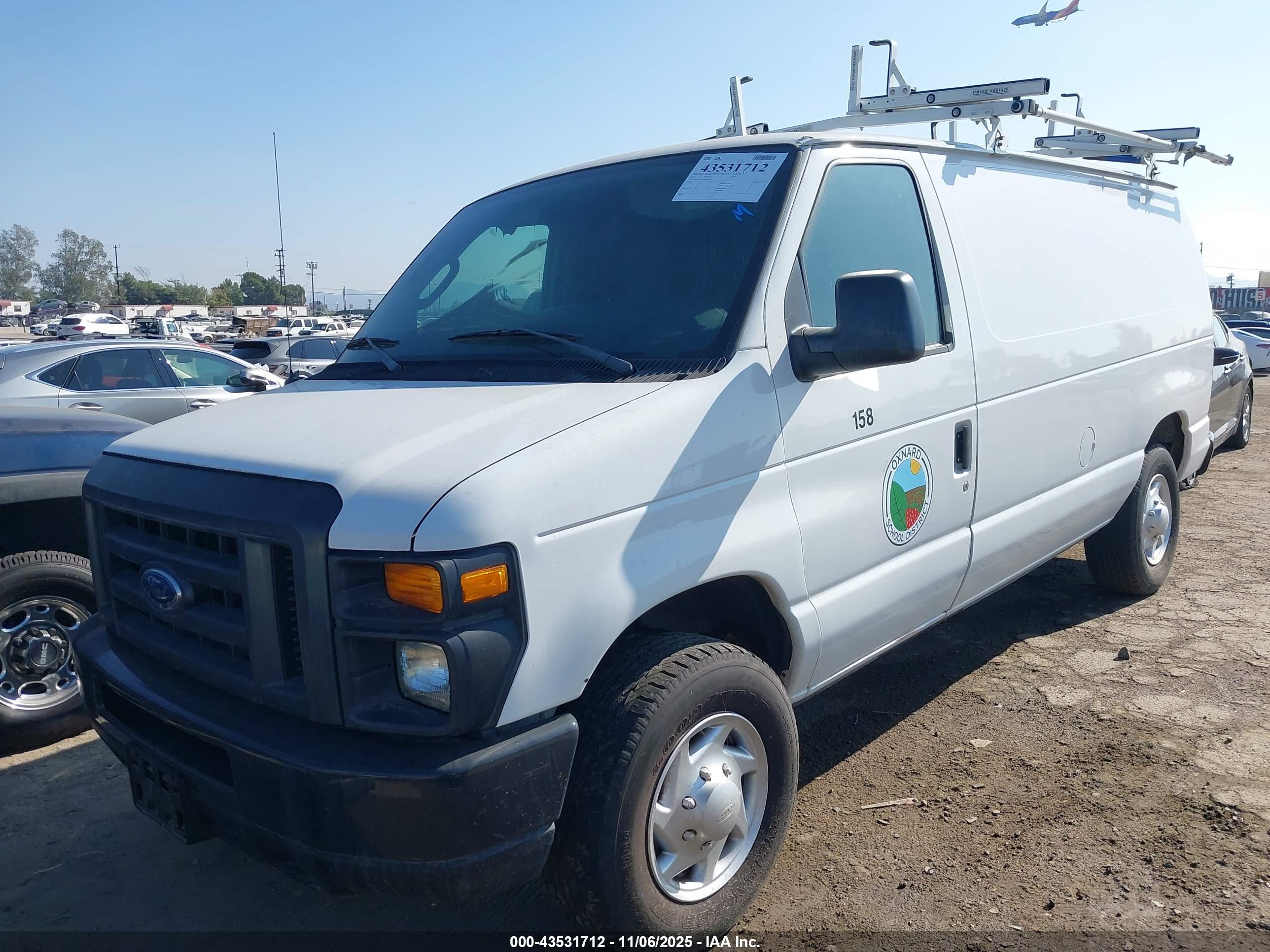 FORD E-250 image 2