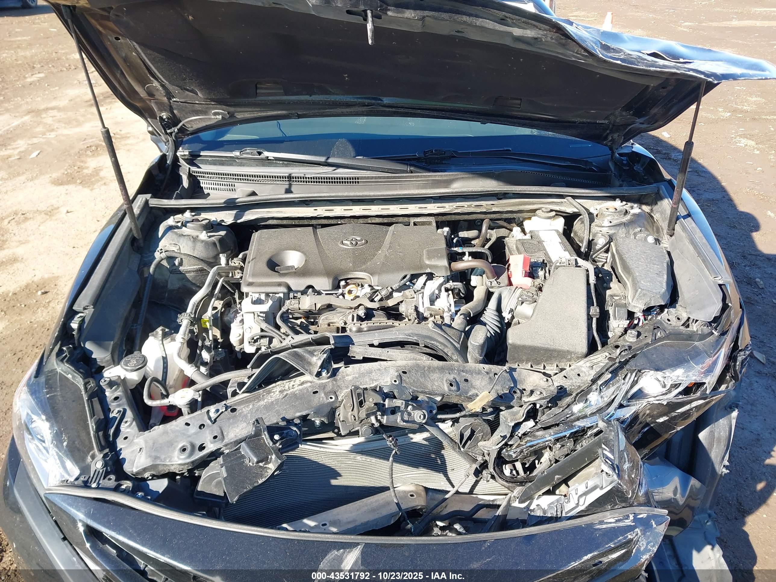 TOYOTA CAMRY image 10
