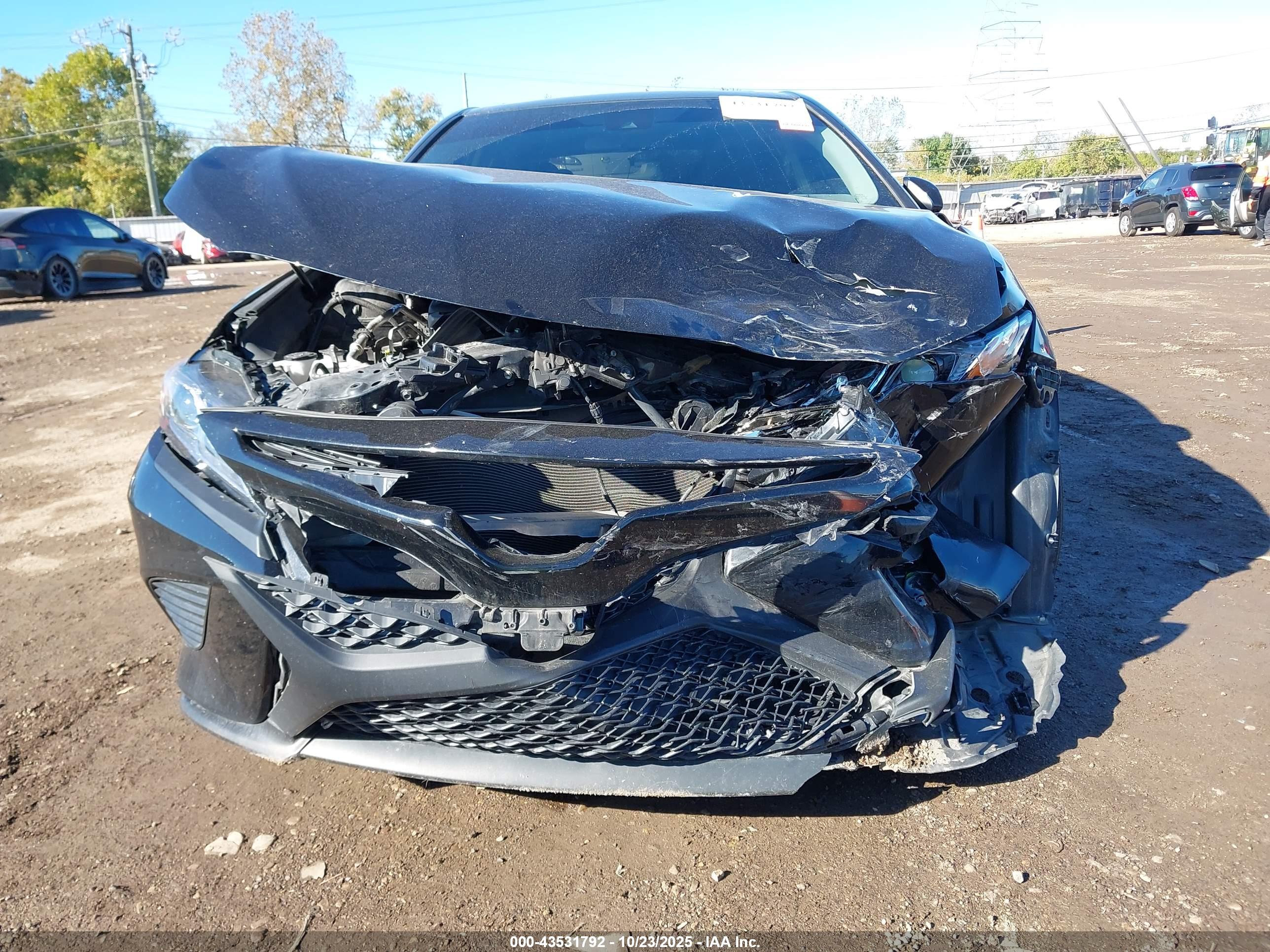 TOYOTA CAMRY image 6