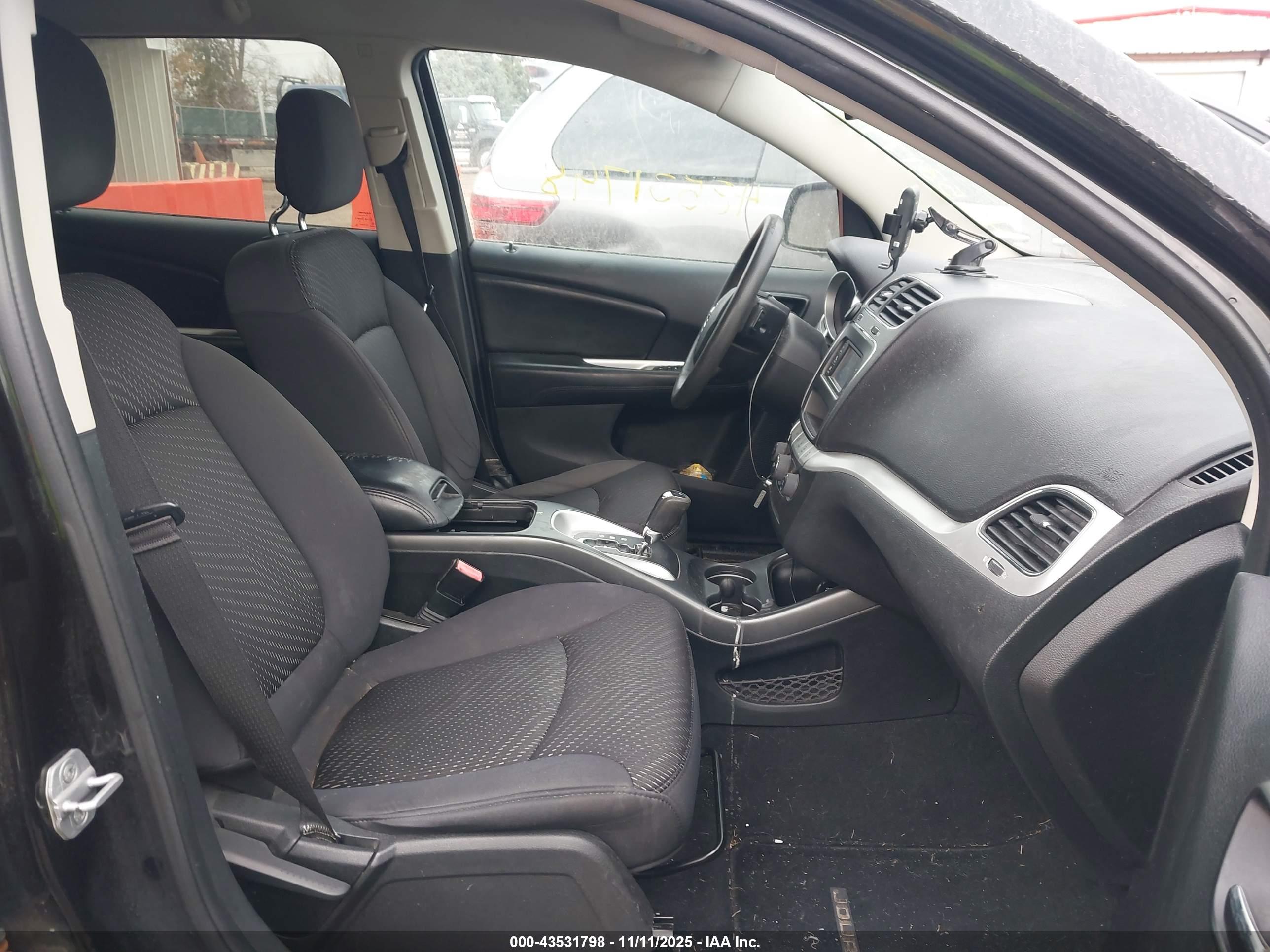 DODGE JOURNEY image 5