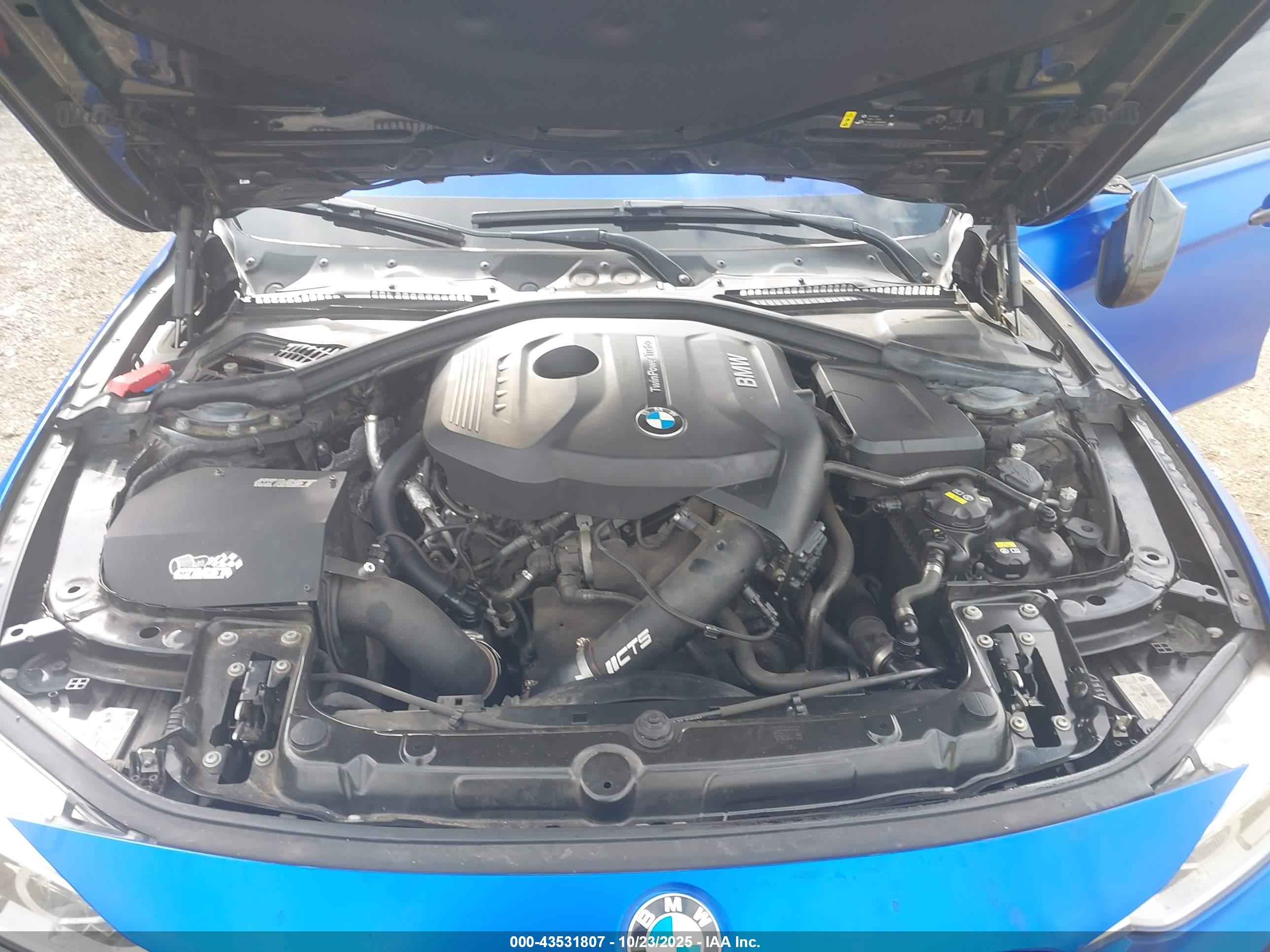 BMW 330I image 10
