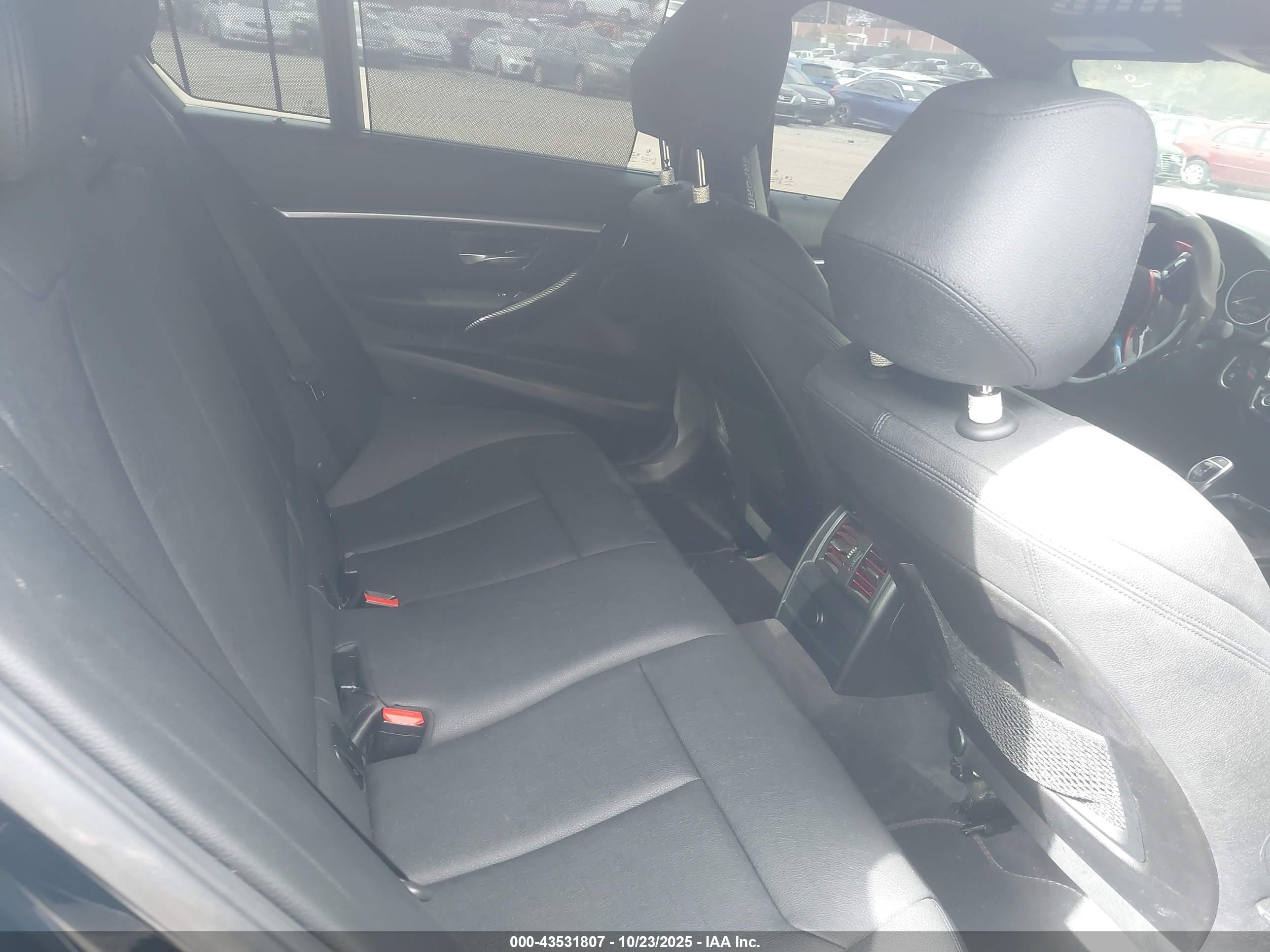 BMW 330I image 8