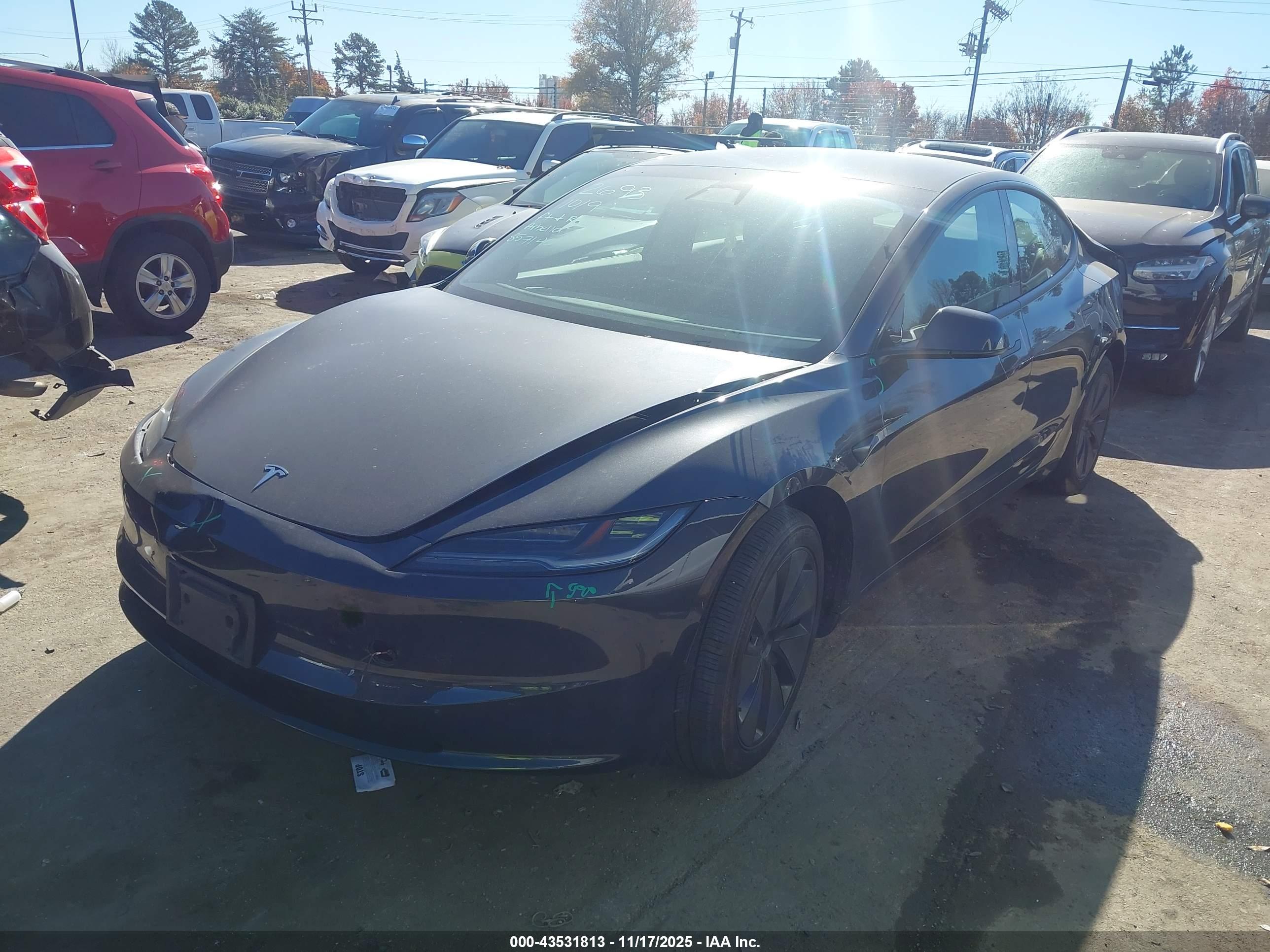 TESLA MODEL image 2