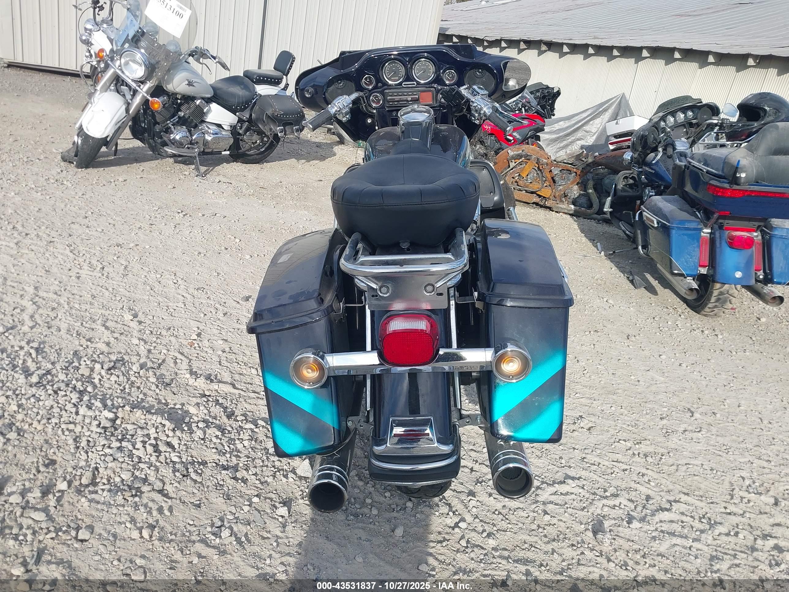 HARLEY-DAVIDSON FLHTCUI image 6
