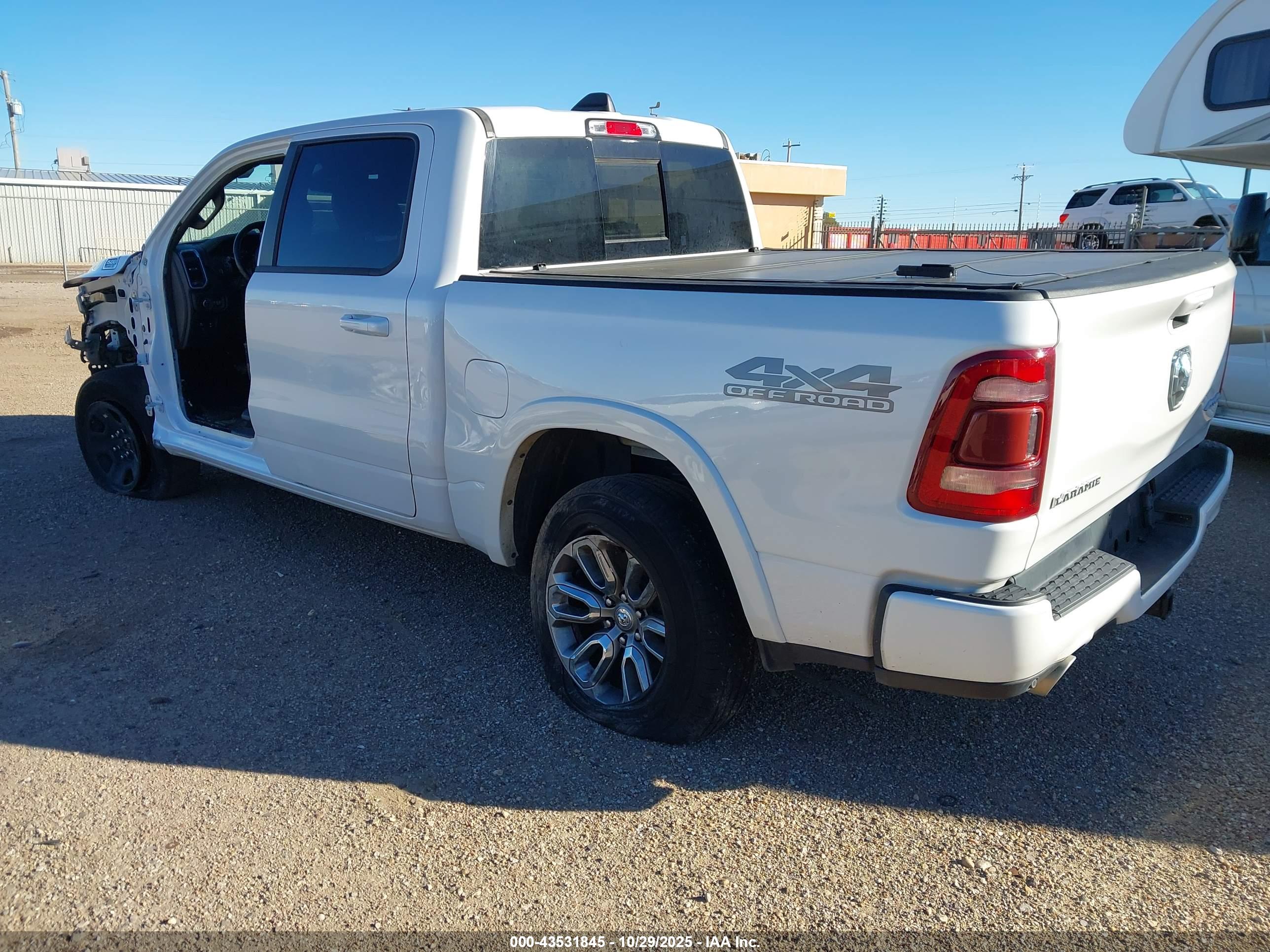 RAM 1500 image 3
