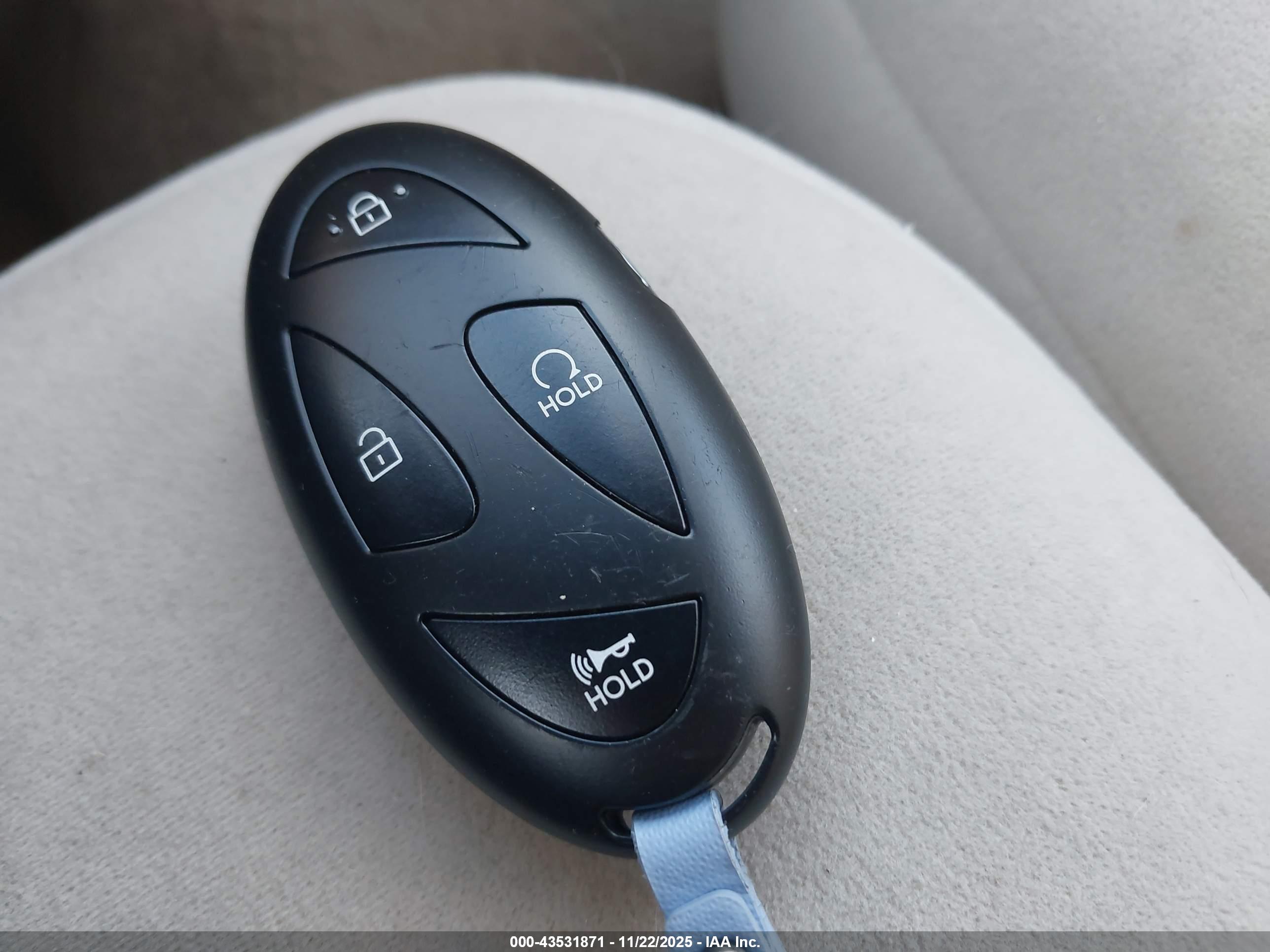 HYUNDAI ELANTRA image 11