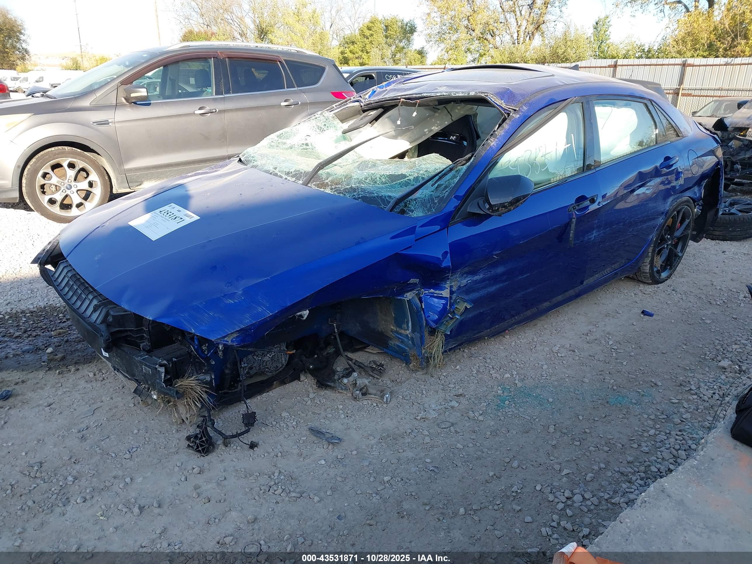 HYUNDAI ELANTRA image 2