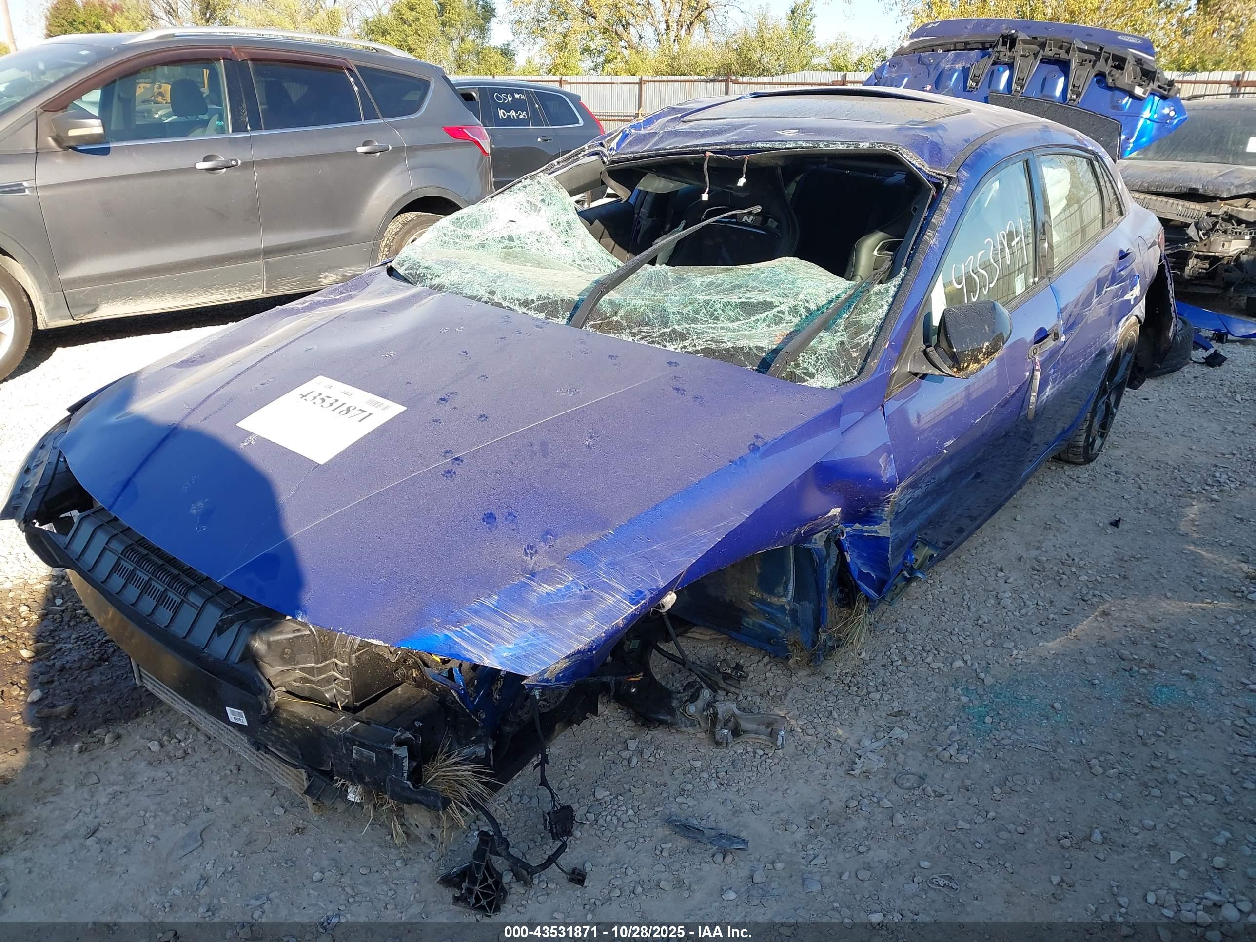 HYUNDAI ELANTRA image 6