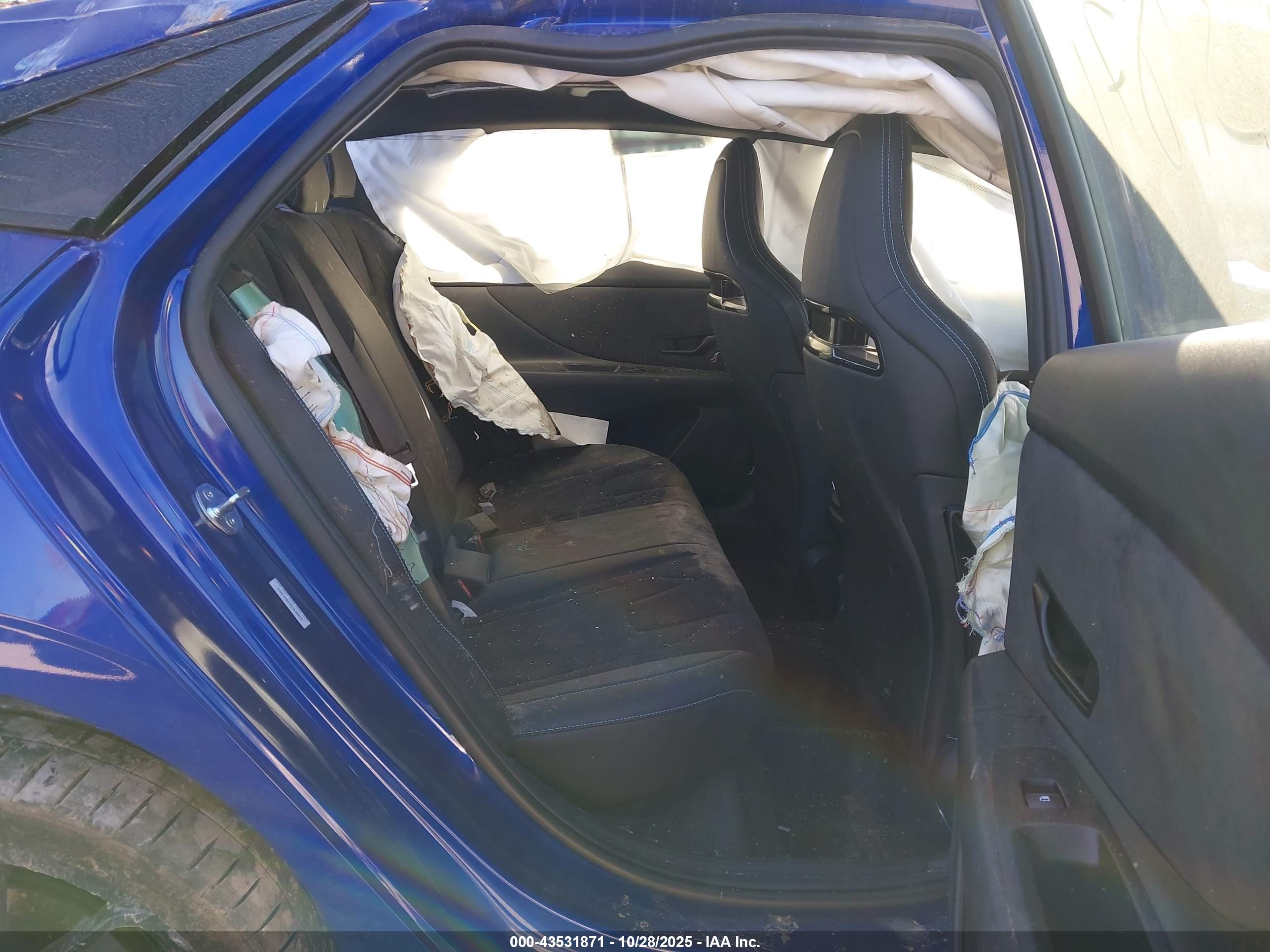 HYUNDAI ELANTRA image 8