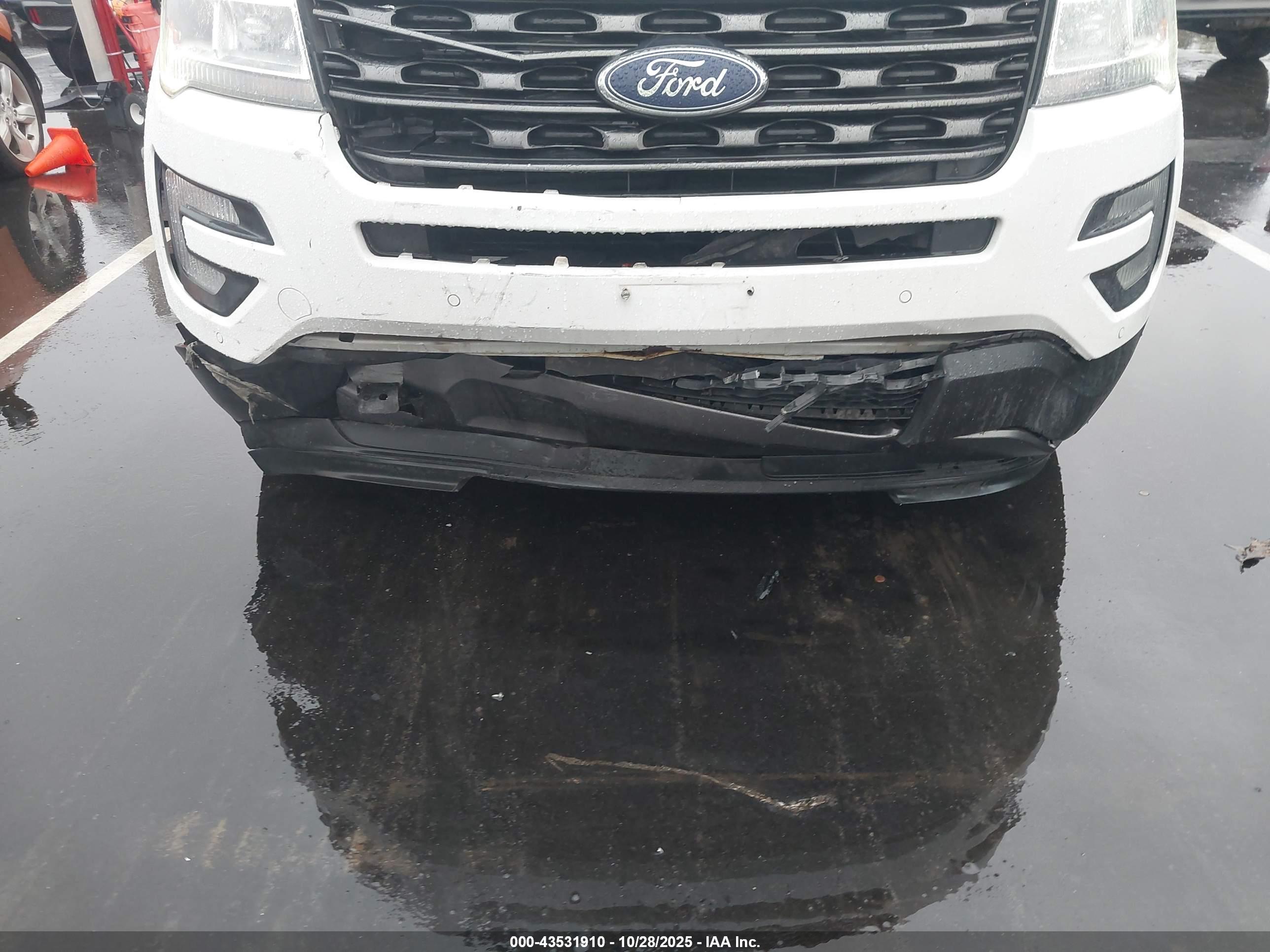 FORD EXPLORER image 6