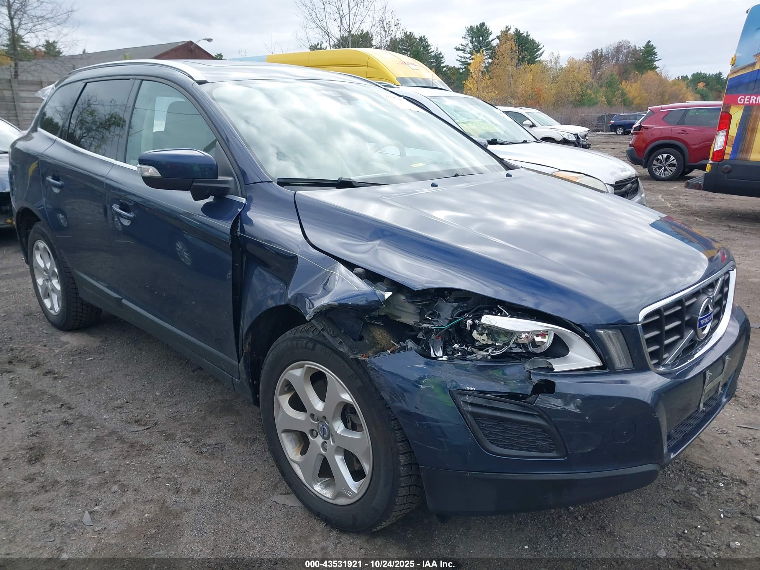 VOLVO XC60 image 6