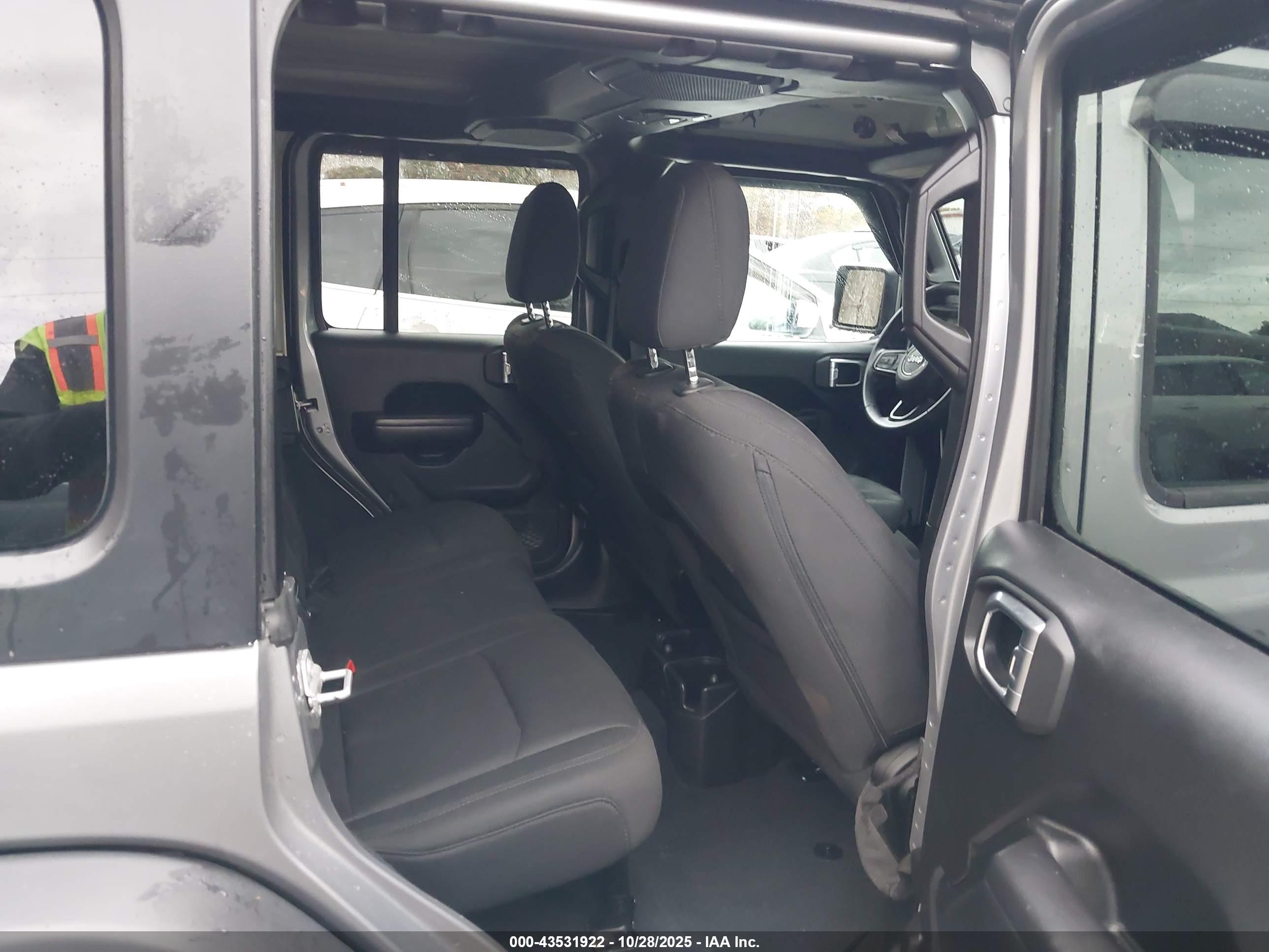 JEEP WRANGLER image 8