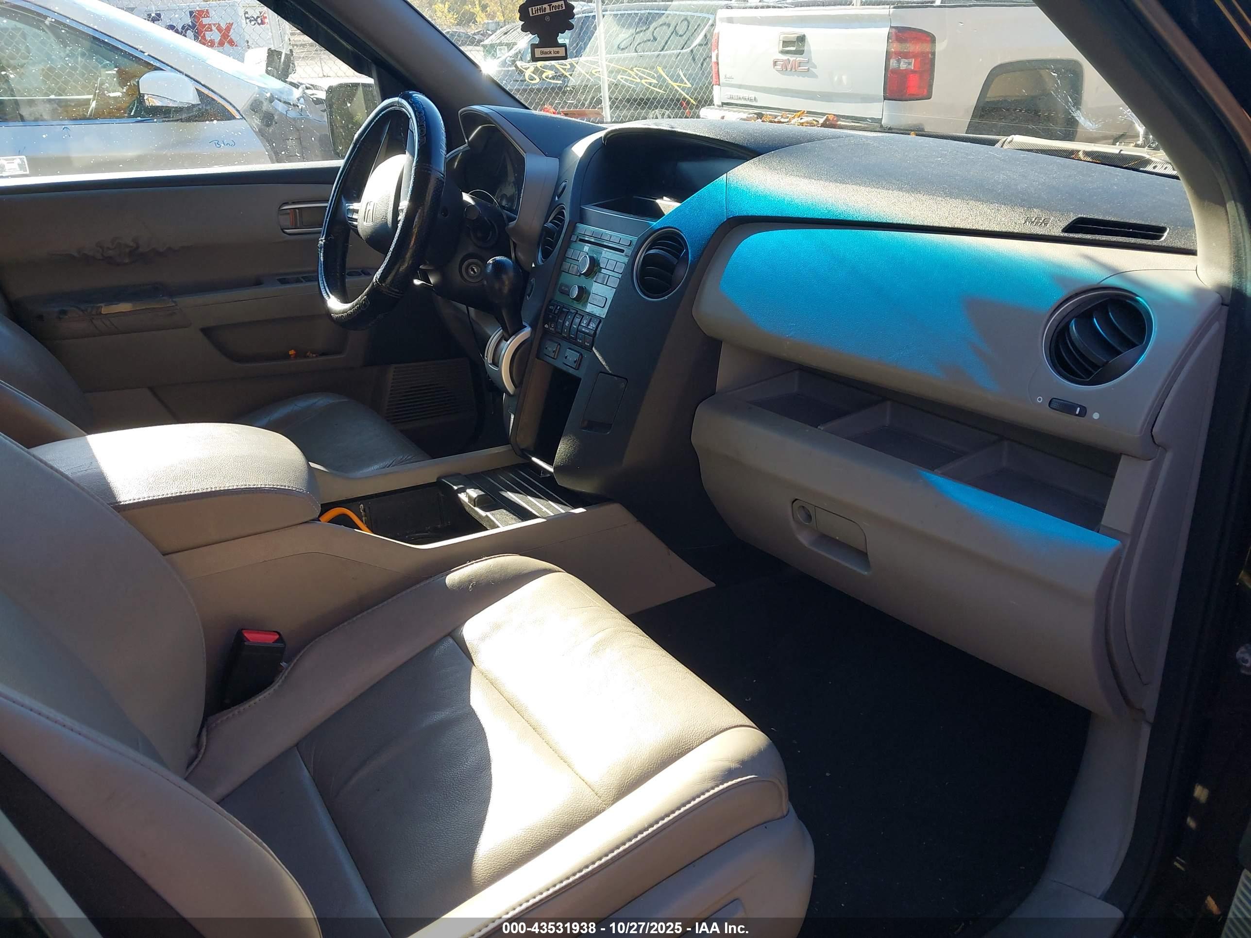 HONDA PILOT image 5