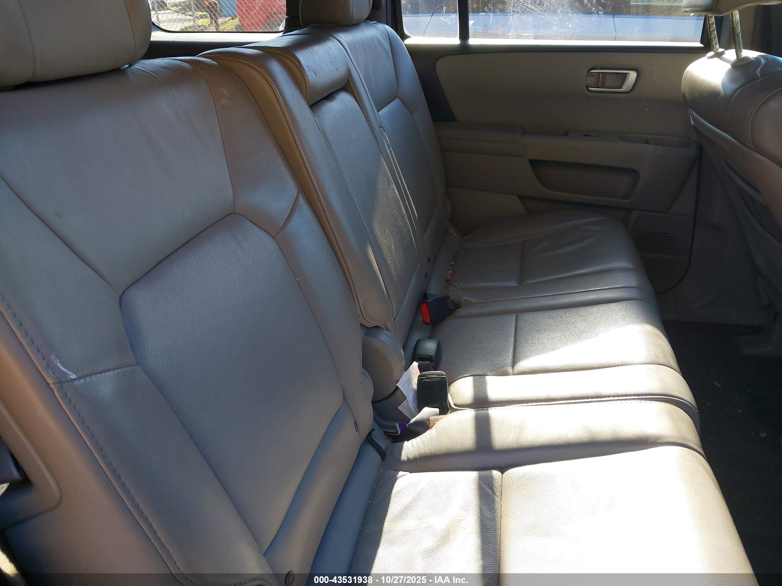 HONDA PILOT image 8